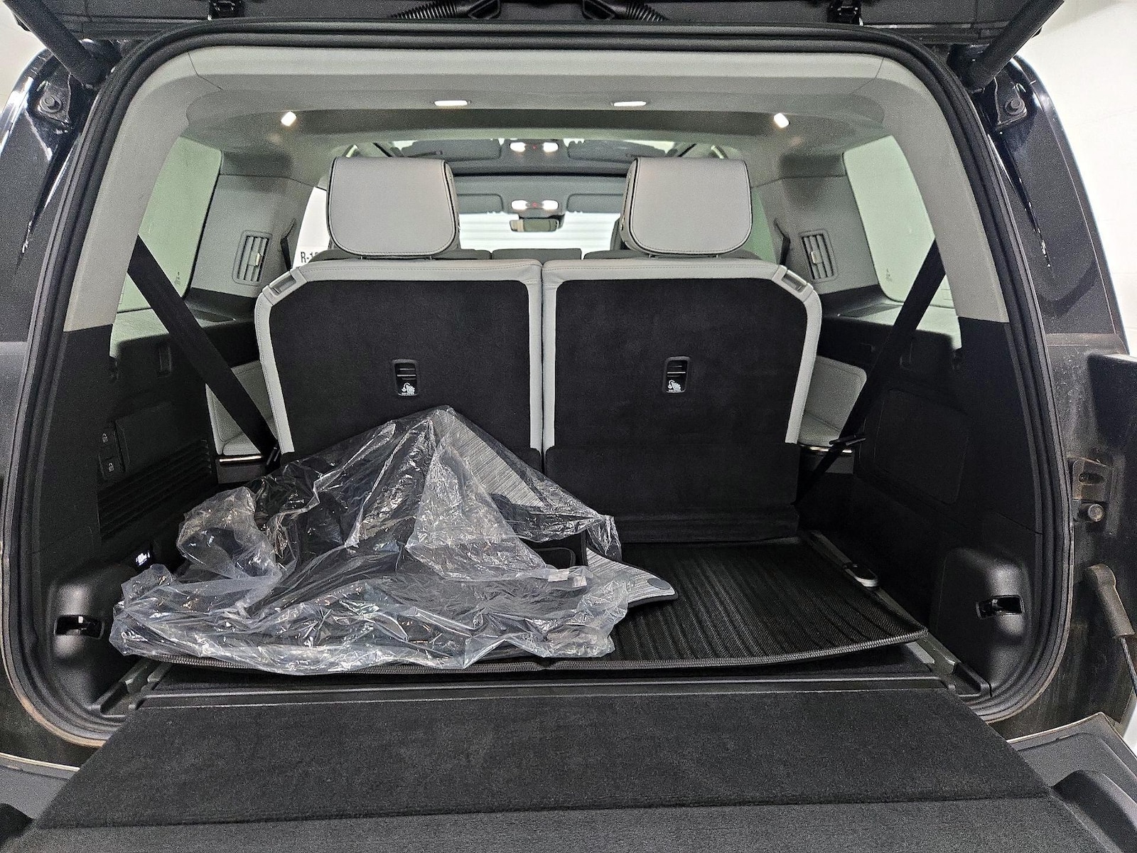 2023 Rivian R1S Adventure - Photo 21