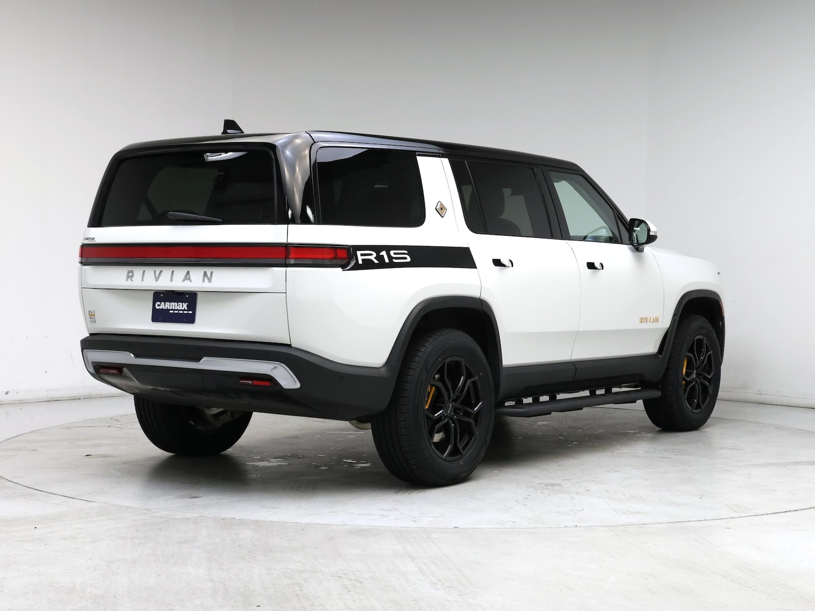 2023 Rivian R1S Adventure - Photo 9