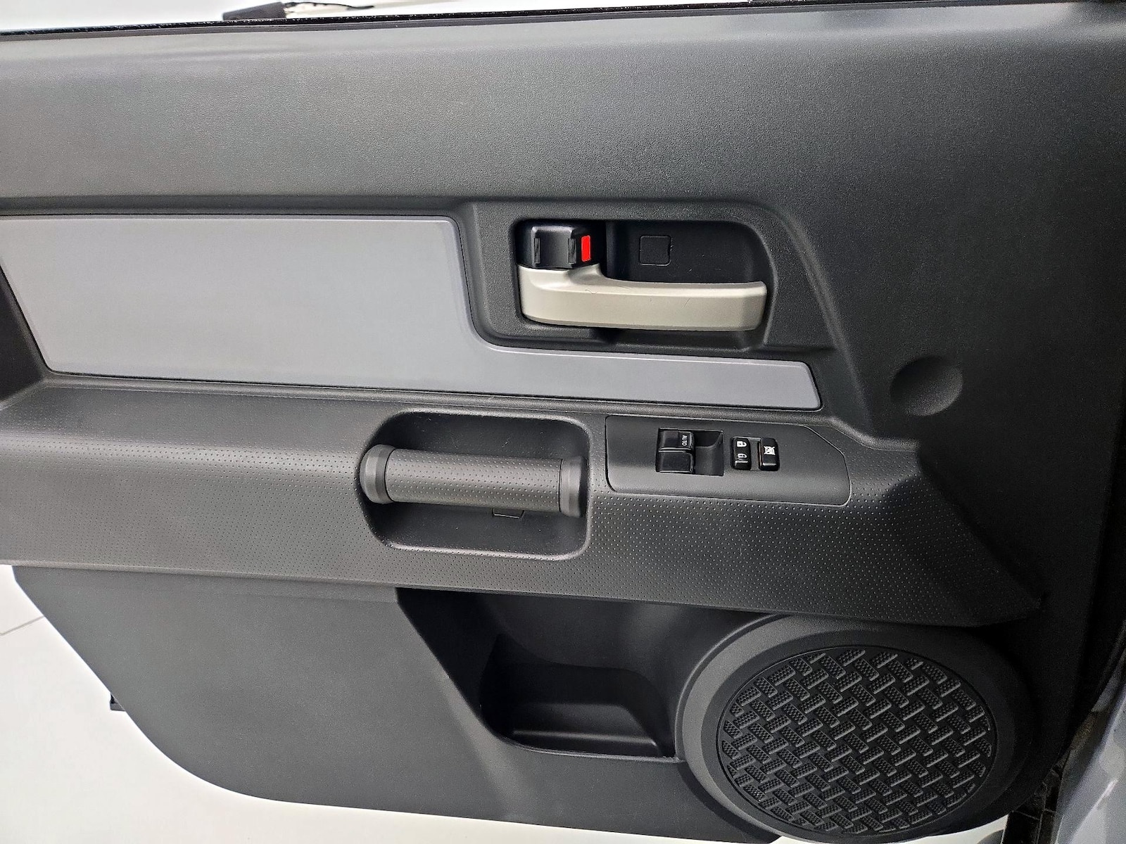 2014 Toyota FJ Cruiser Base - Photo 13