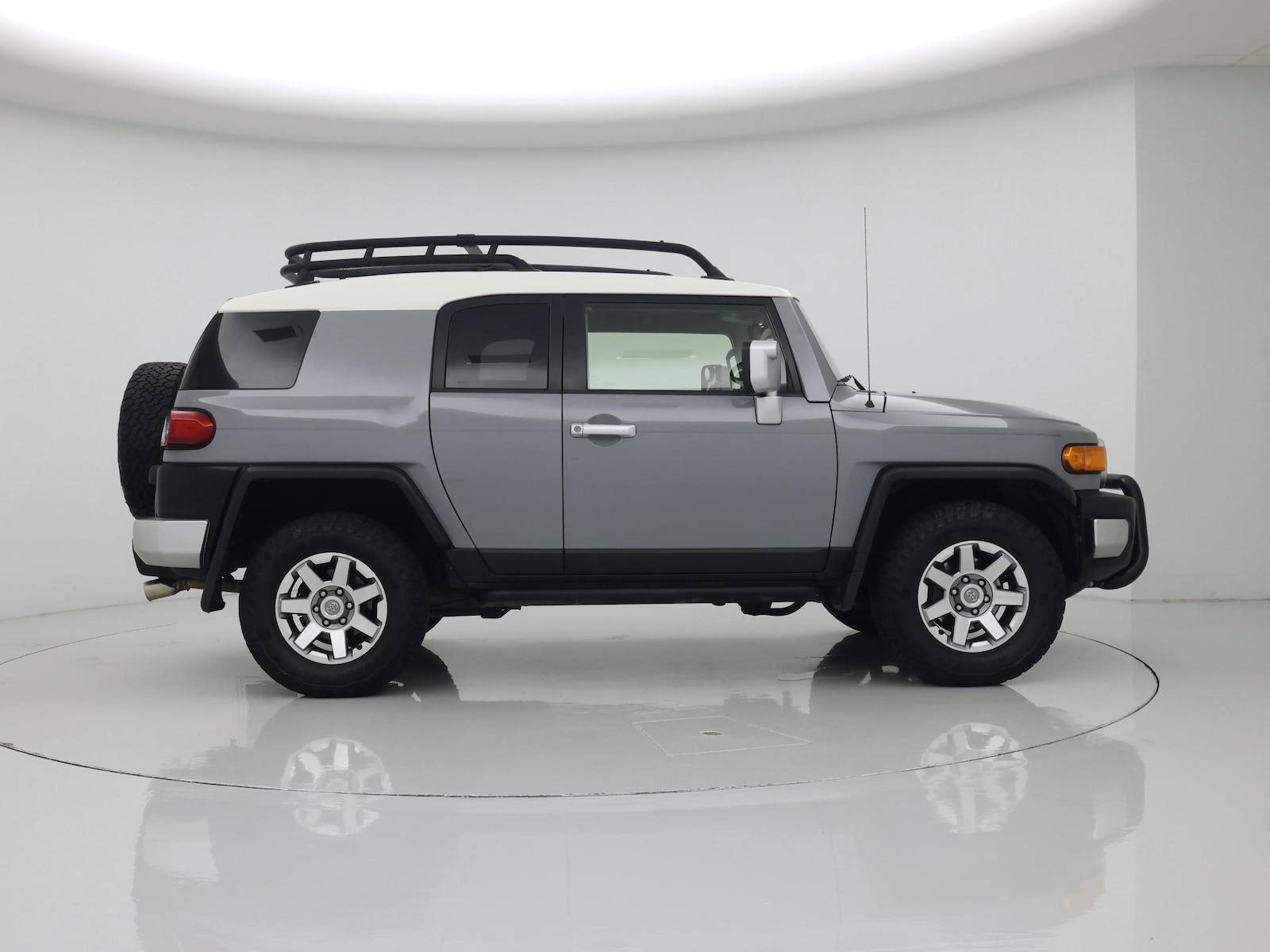 2014 Toyota FJ Cruiser Base - Photo 8