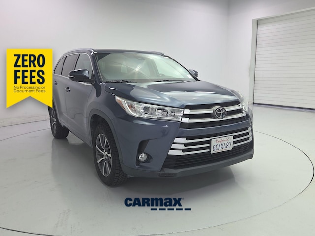 Blue 2018 Toyota Highlander SUV / Crossover Front-Wheel Drive Automatic