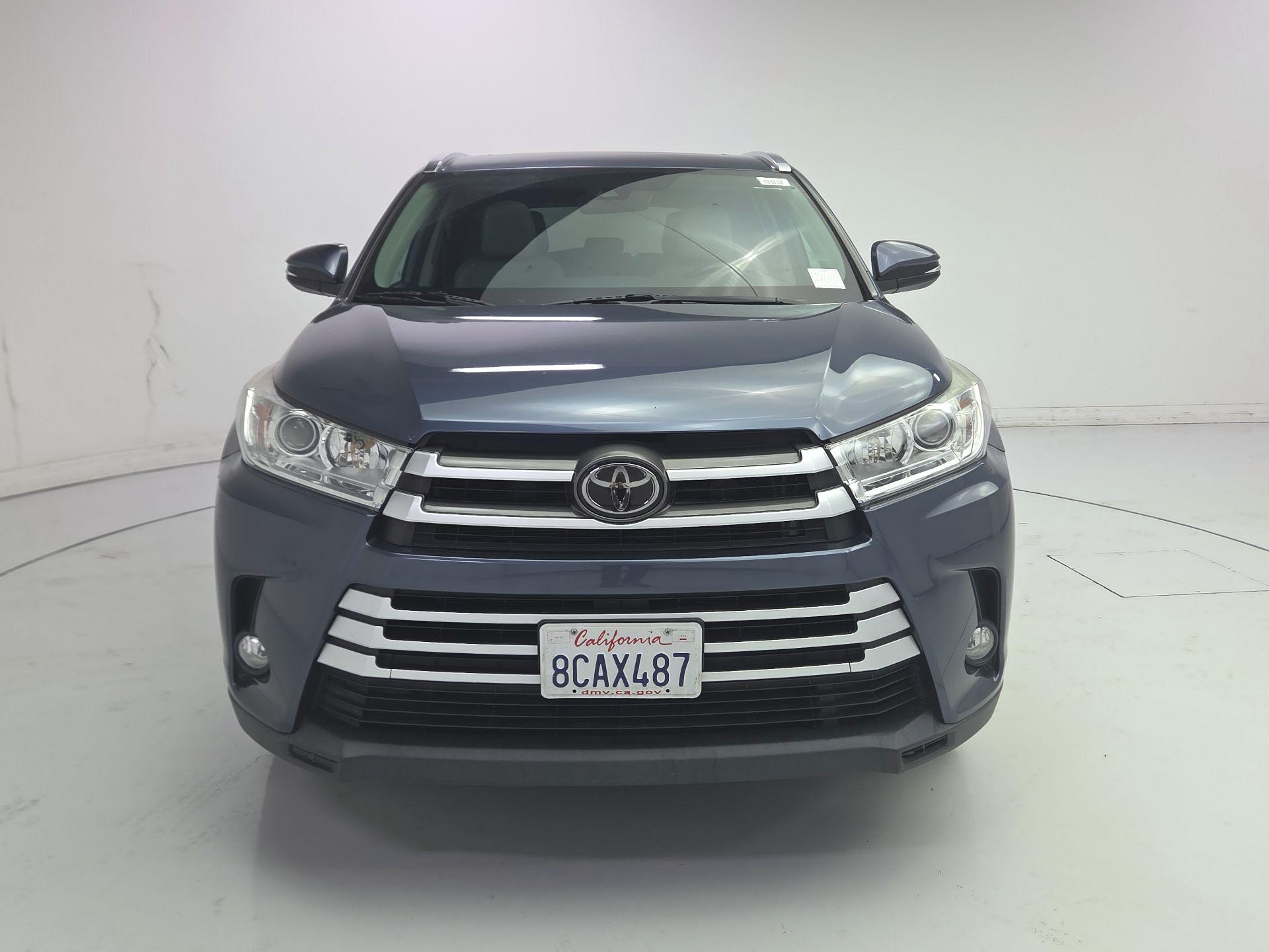 Thumbnail: 2018 Toyota Highlander - 2