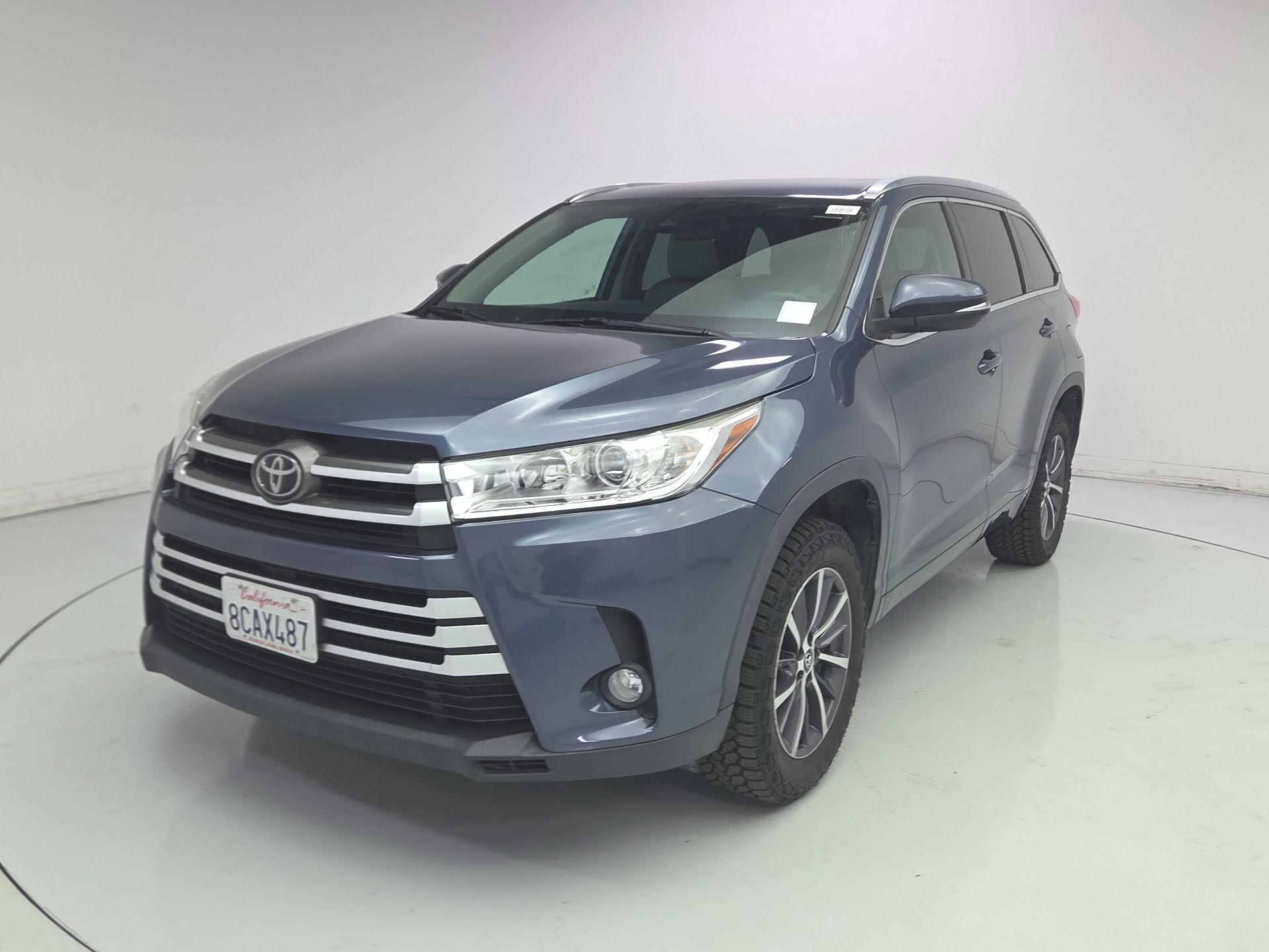 Thumbnail: 2018 Toyota Highlander - 3
