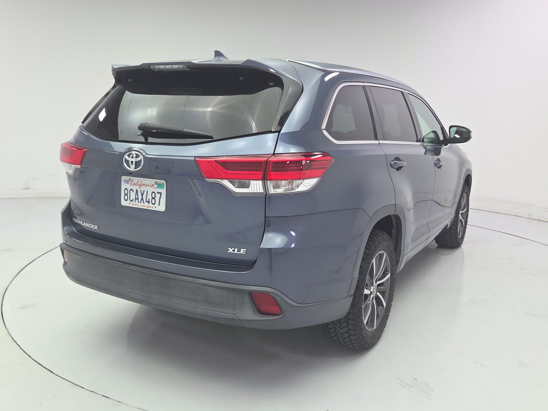 Thumbnail: 2018 Toyota Highlander - 5