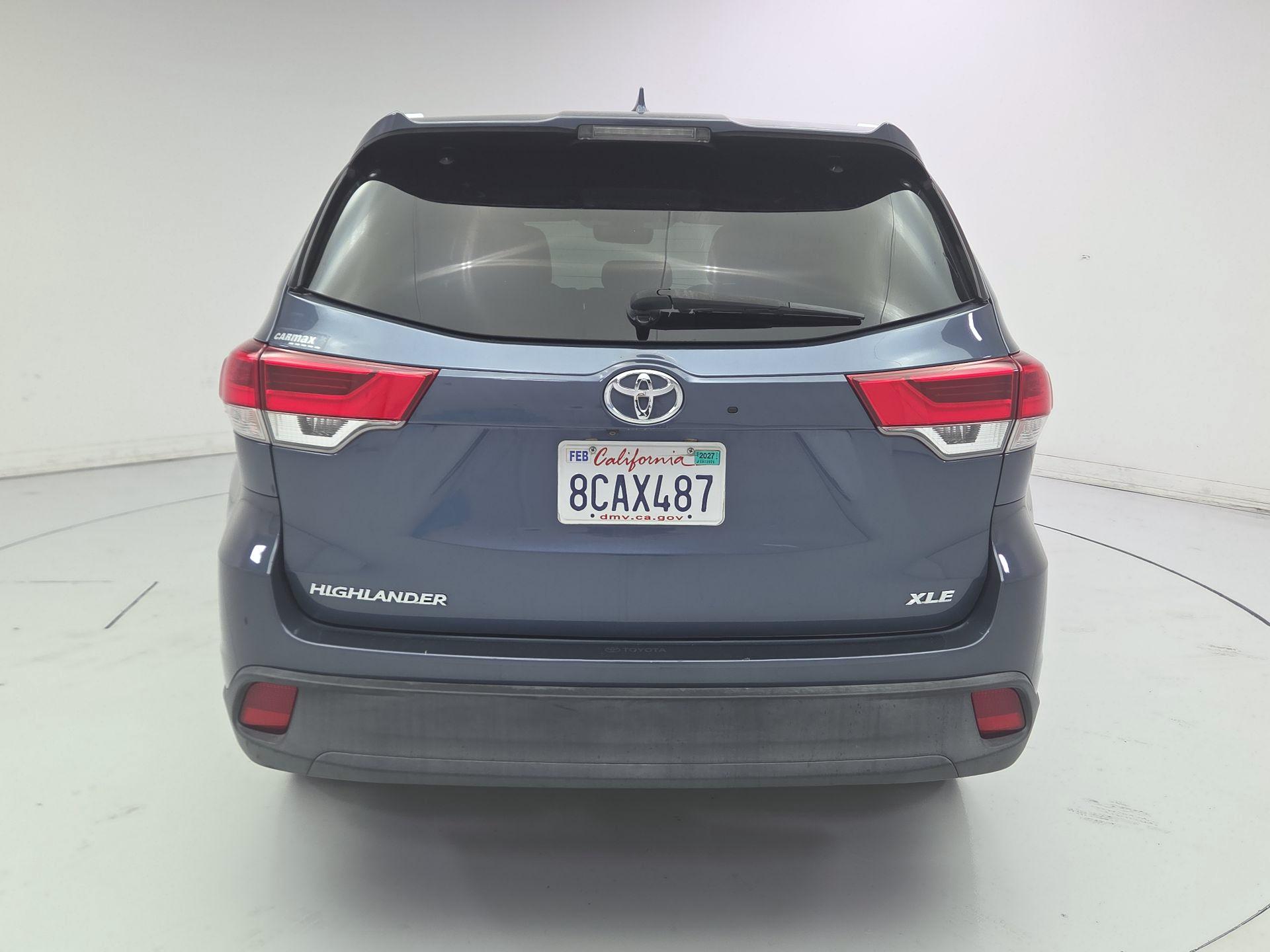 Thumbnail: 2018 Toyota Highlander - 6