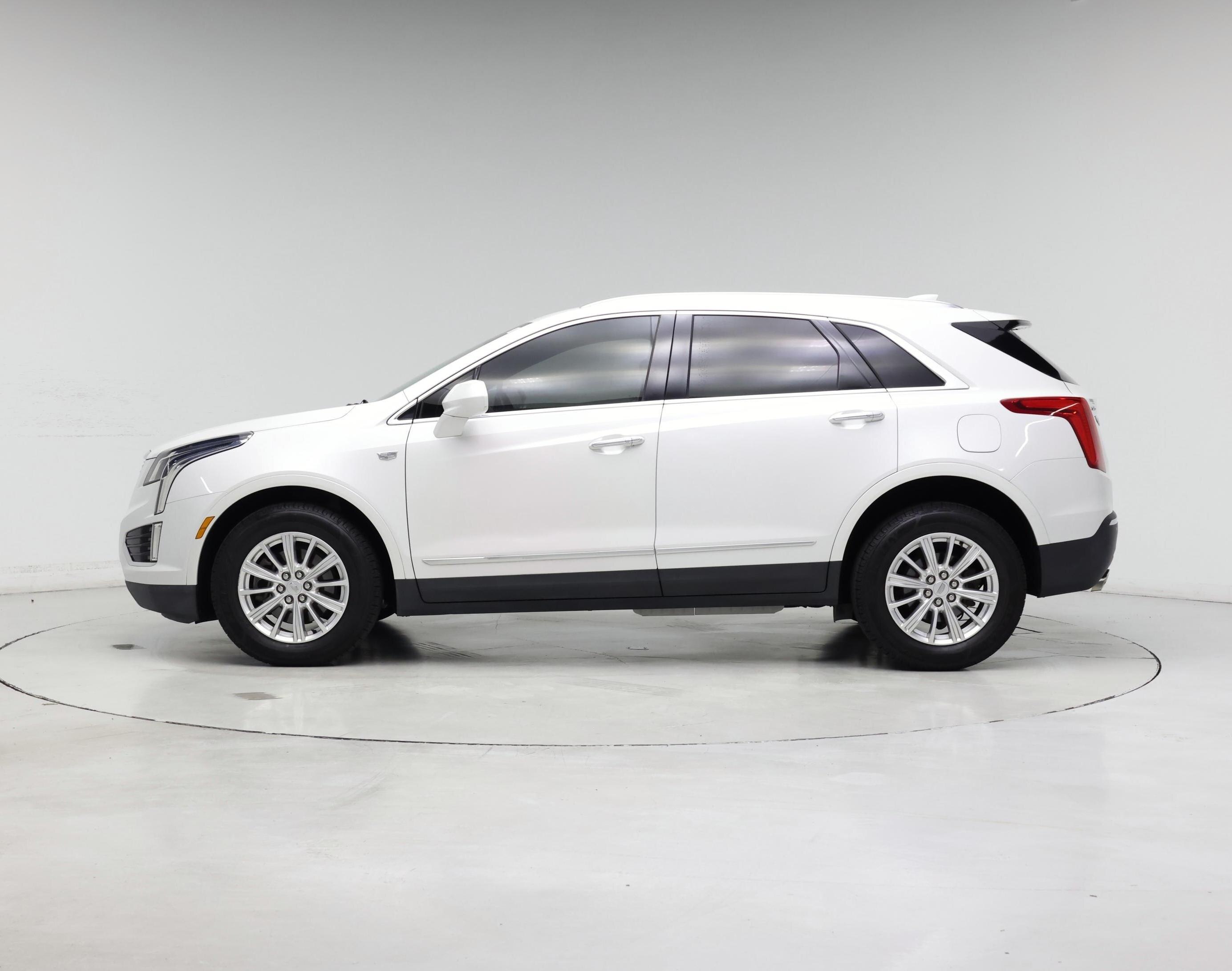 Thumbnail: 2018 Cadillac XT5 - 3