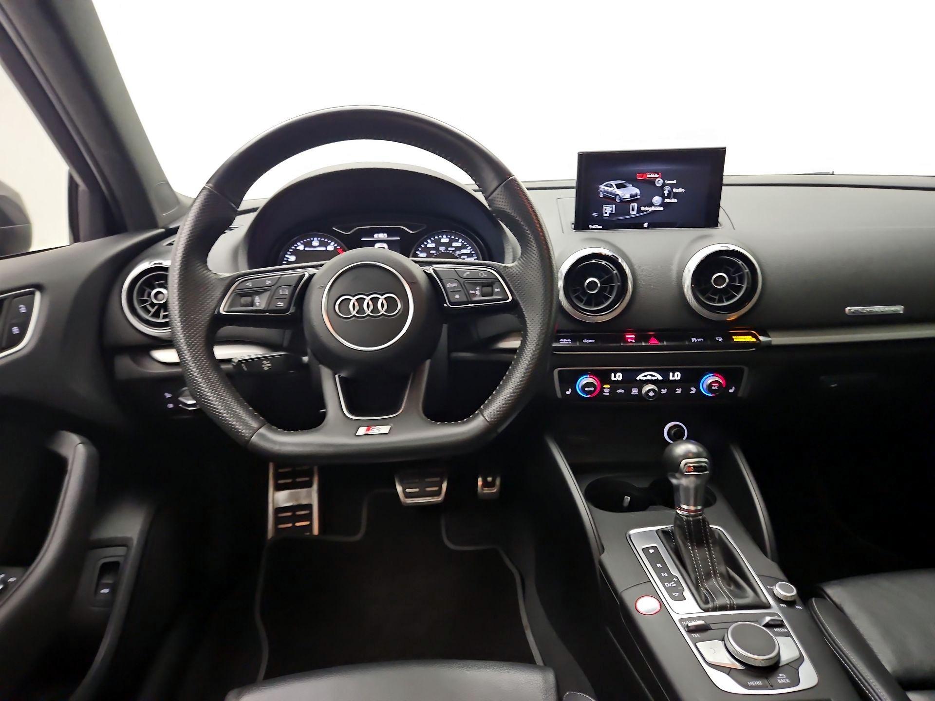 Thumbnail: 2017 Audi S3 - 10