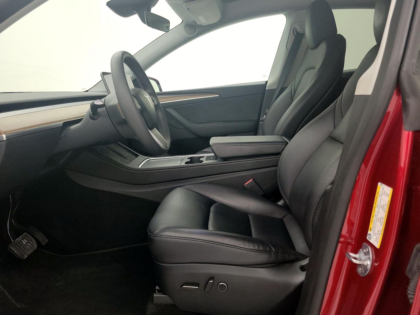 2024 Tesla Model Y Long Range - Photo 12