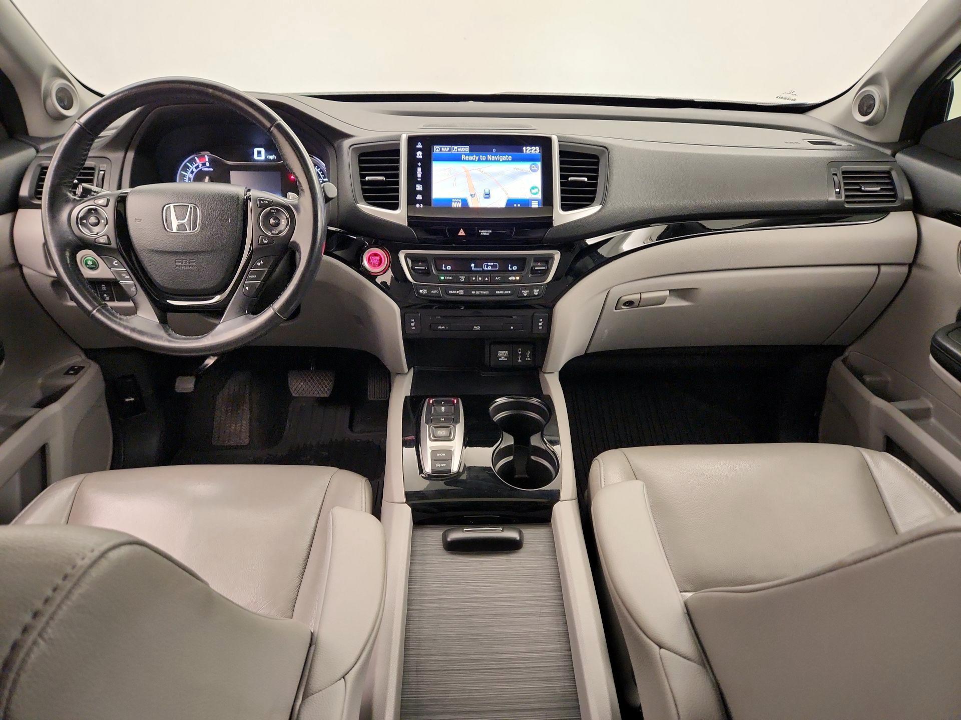 Thumbnail: 2018 Honda Pilot - 9