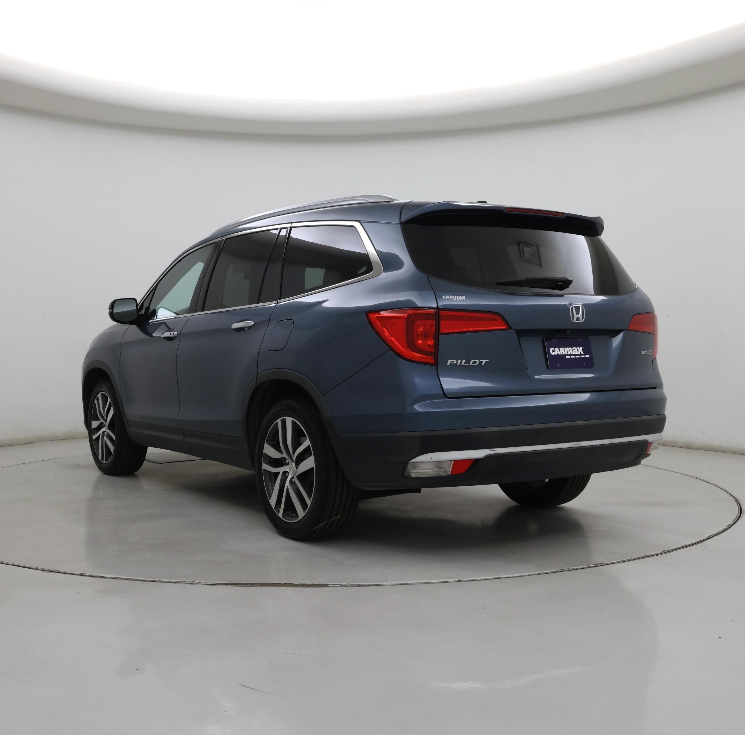 Thumbnail: 2018 Honda Pilot - 2