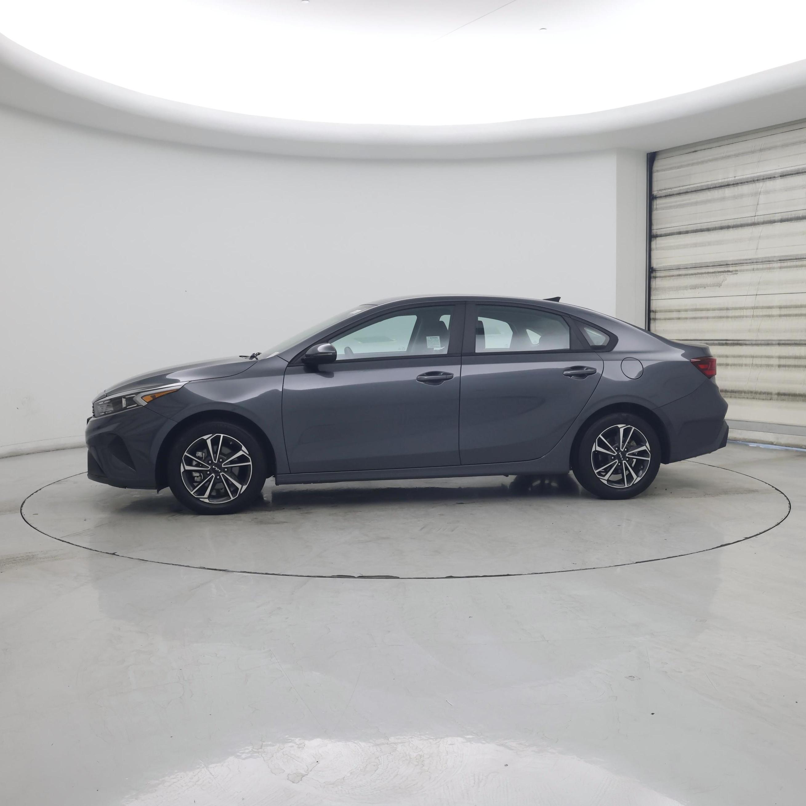 Thumbnail: 2024 Kia Forte - 3