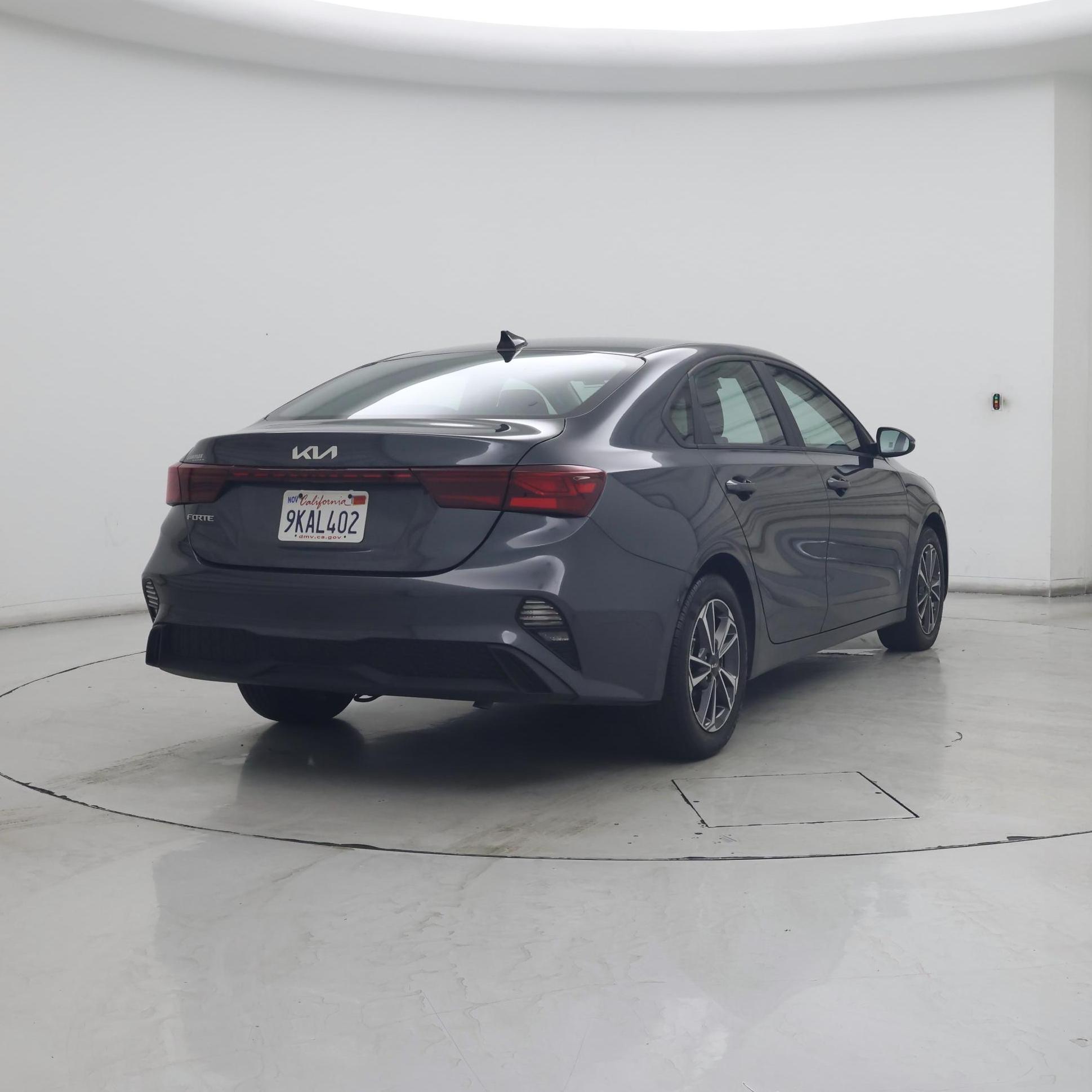 Thumbnail: 2024 Kia Forte - 8