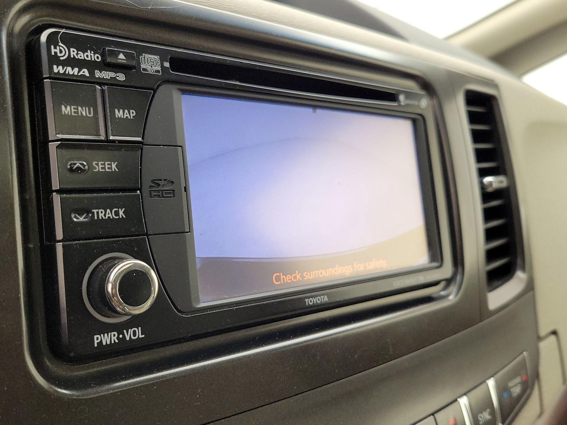 Thumbnail: 2014 Toyota Sienna - 15
