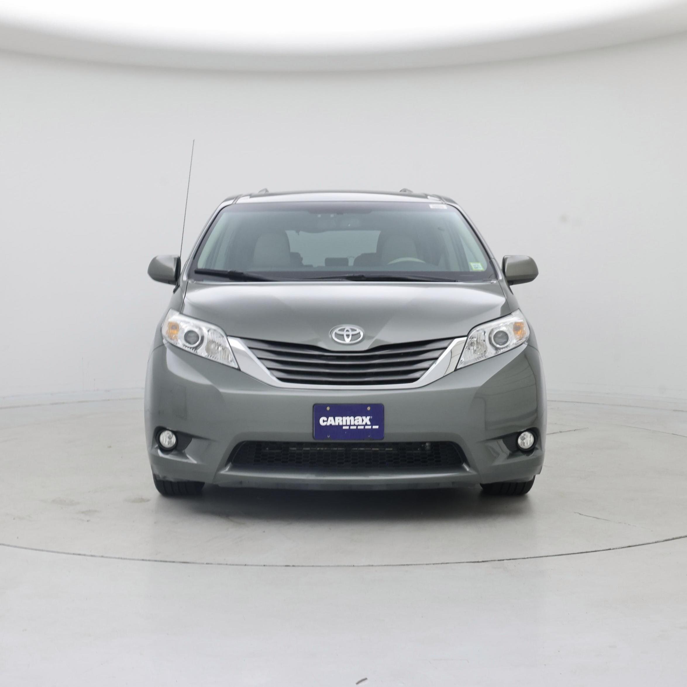 Thumbnail: 2014 Toyota Sienna - 5