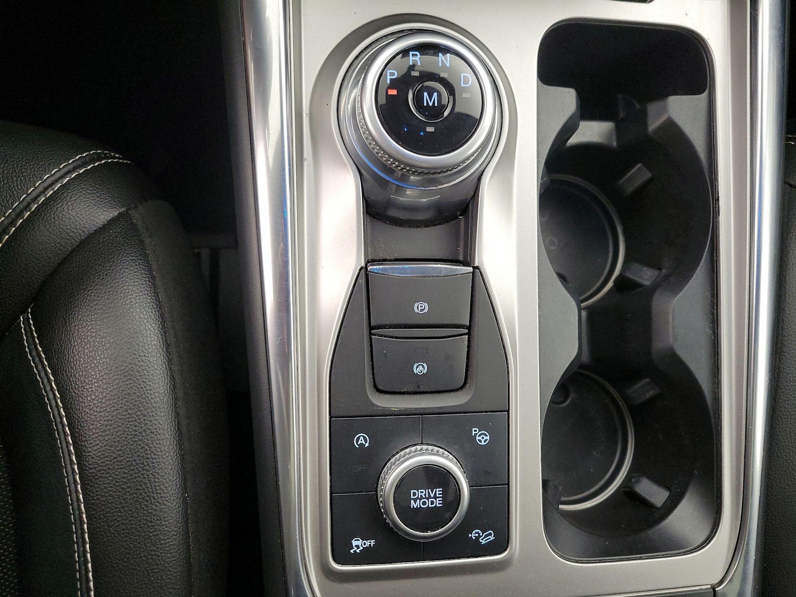 2020 Ford Explorer ST - Photo 19