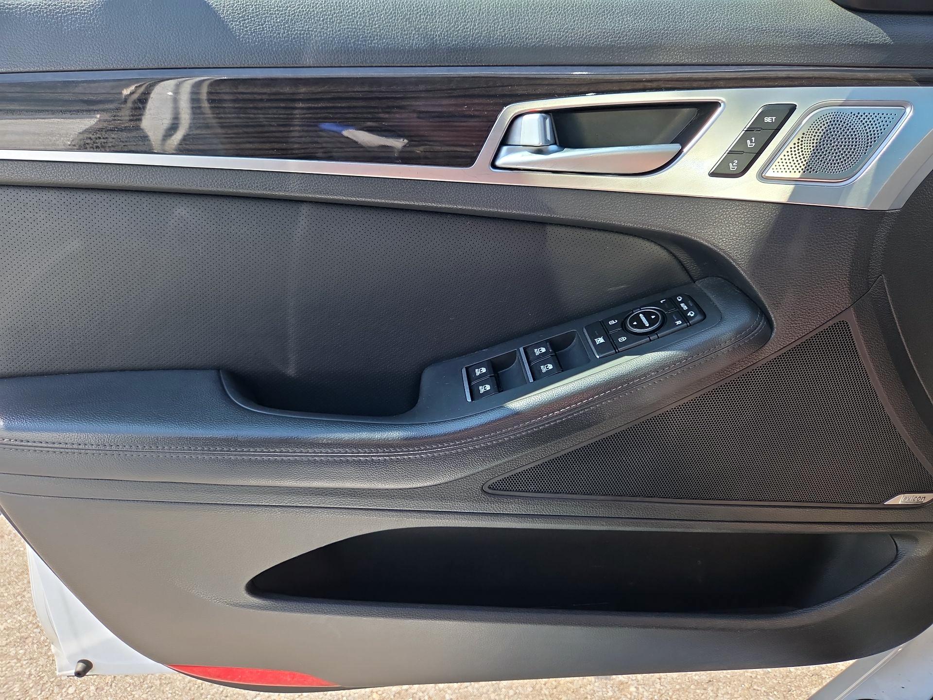Thumbnail: 2018 Genesis G80 - 12