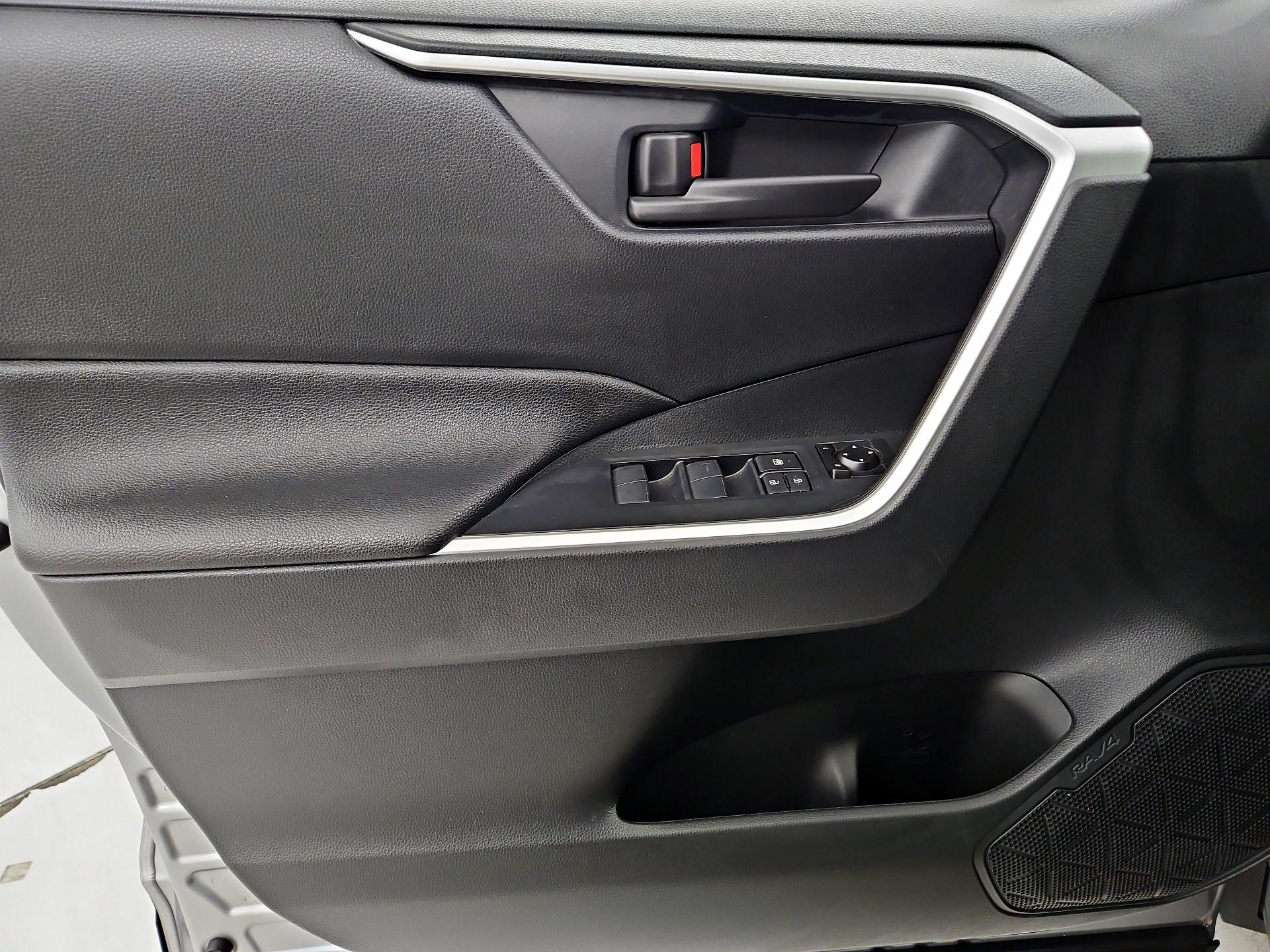 Thumbnail: 2023 Toyota RAV4 - 12
