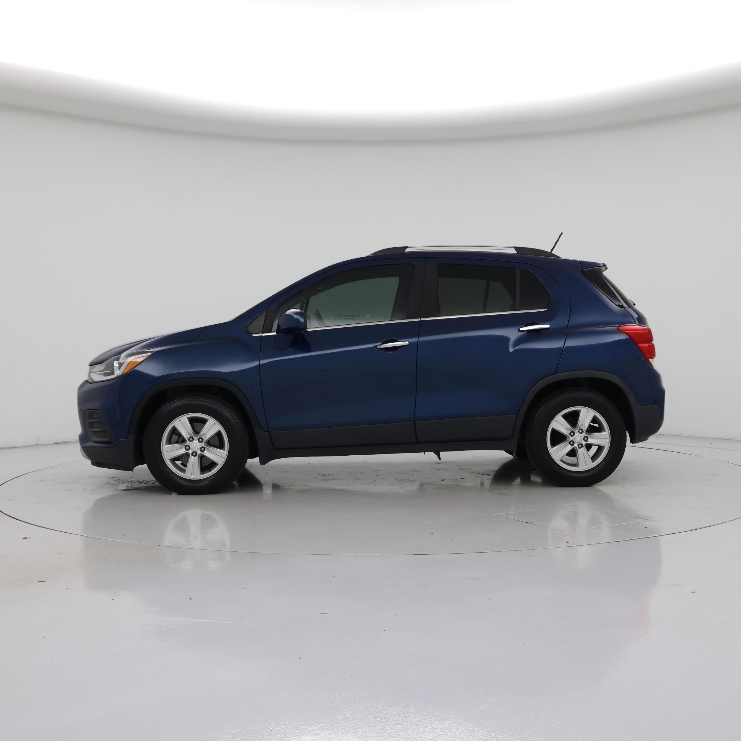 Thumbnail: 2019 Chevrolet Trax - 3