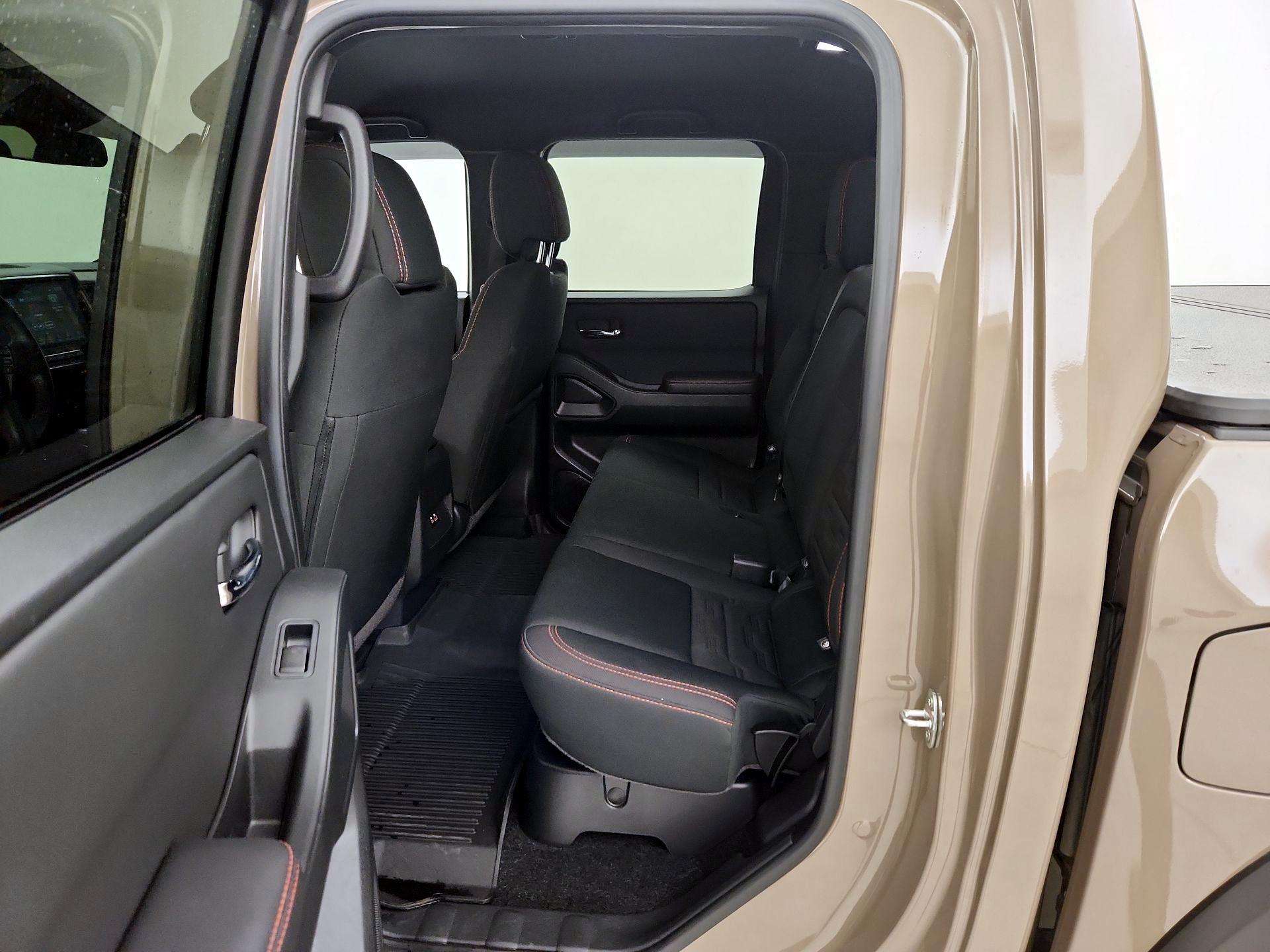 Thumbnail: 2024 Nissan Frontier - 20