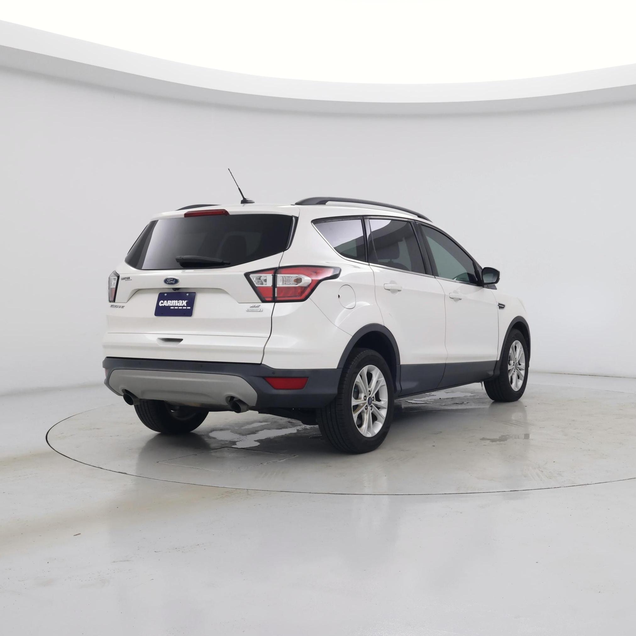 Thumbnail: 2017 Ford Escape - 8
