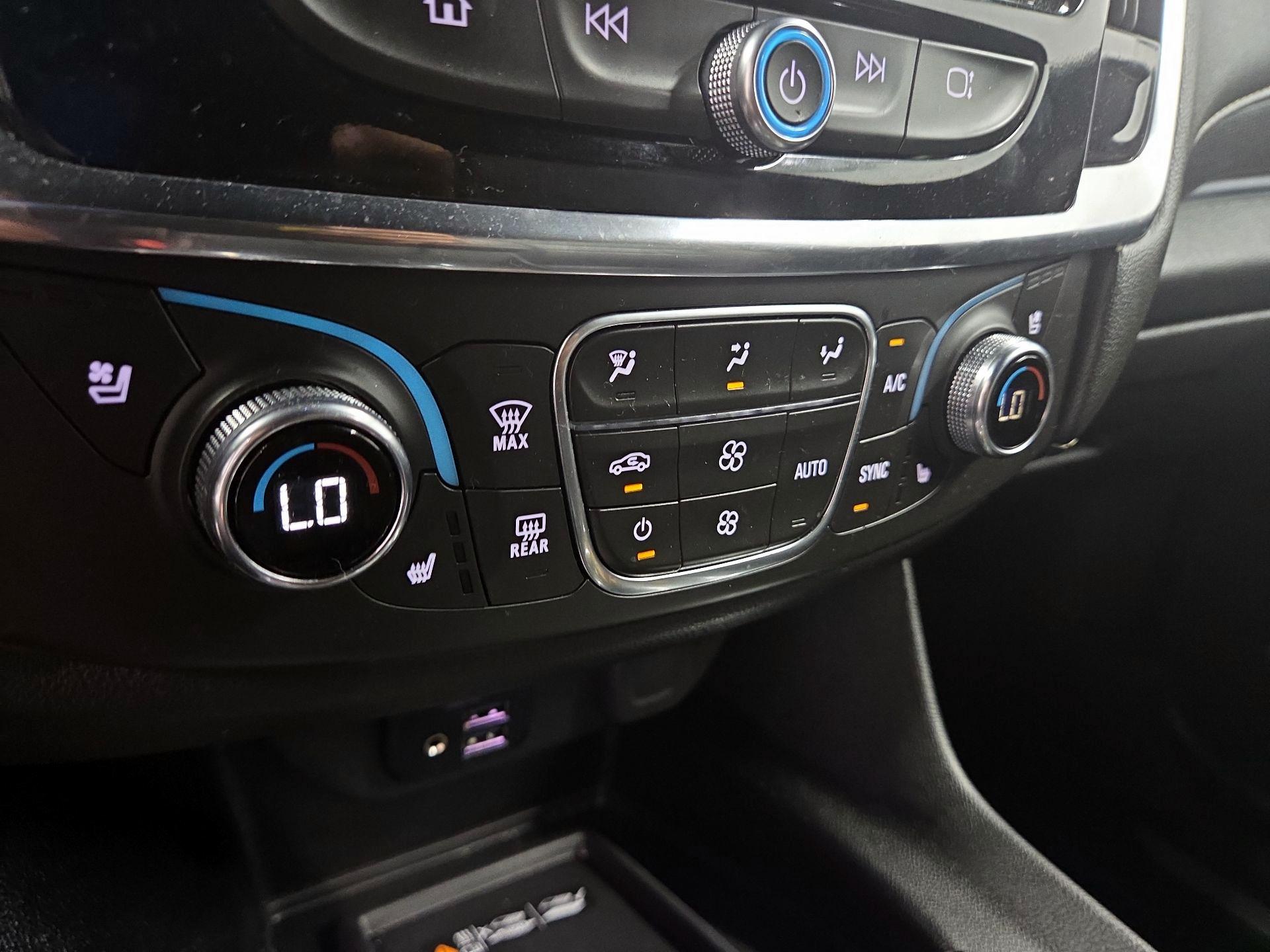 Thumbnail: 2023 Chevrolet Traverse - 12