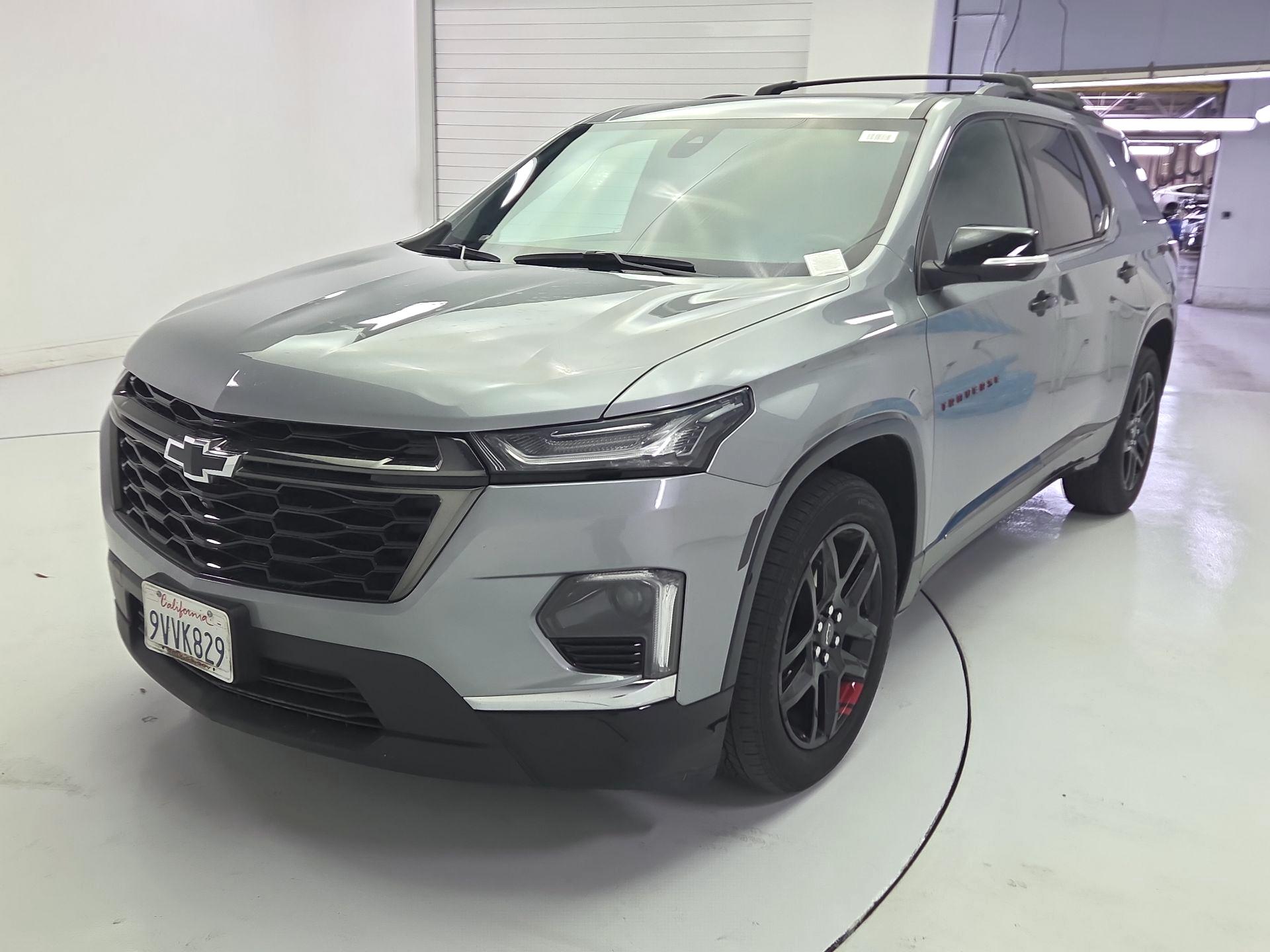 Thumbnail: 2023 Chevrolet Traverse - 3