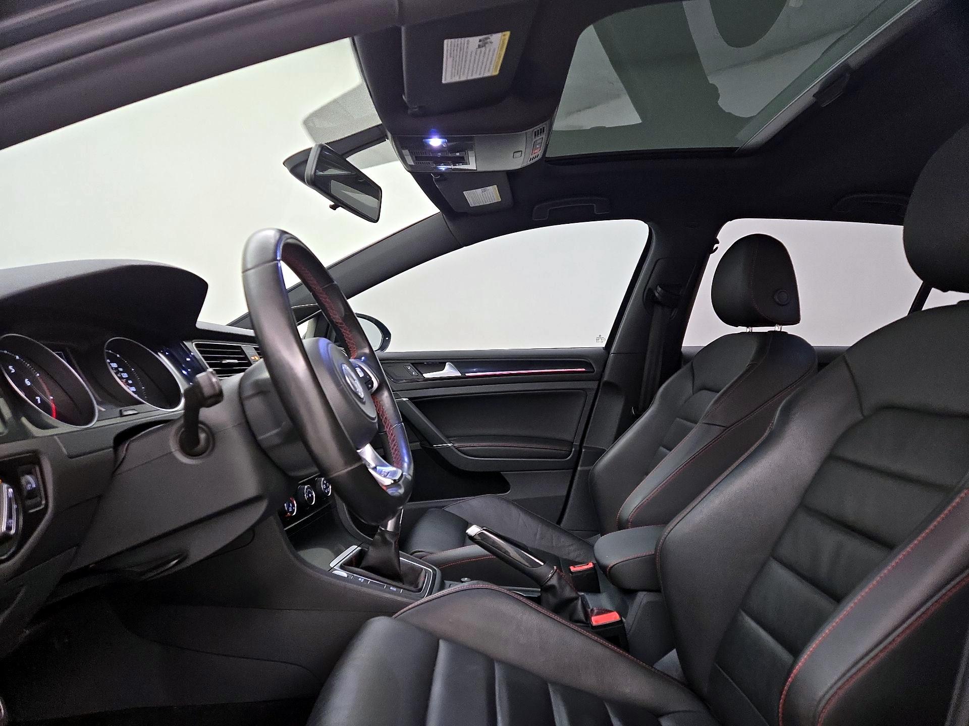 Thumbnail: 2016 Volkswagen Golf - 19