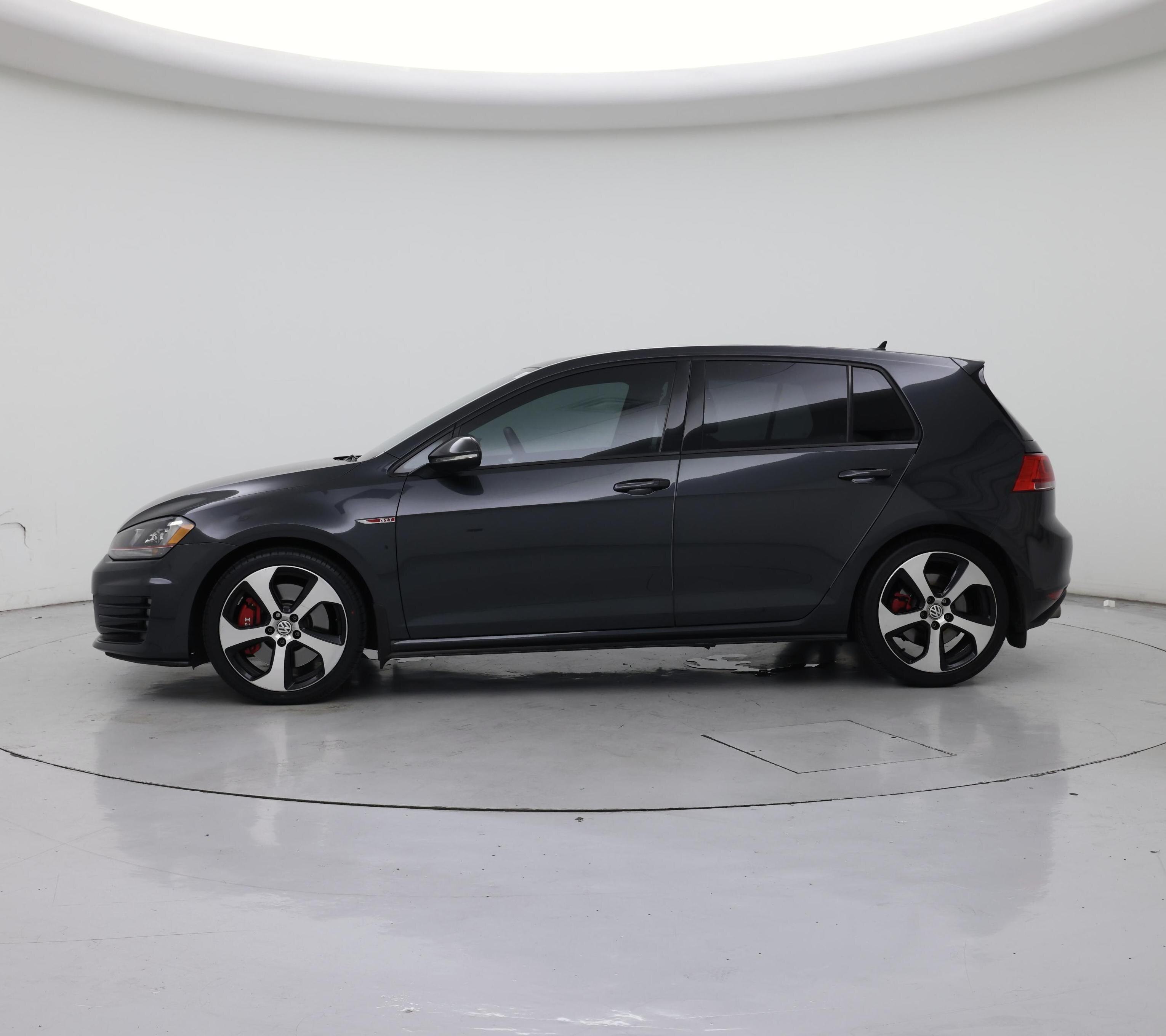 Thumbnail: 2016 Volkswagen Golf - 3