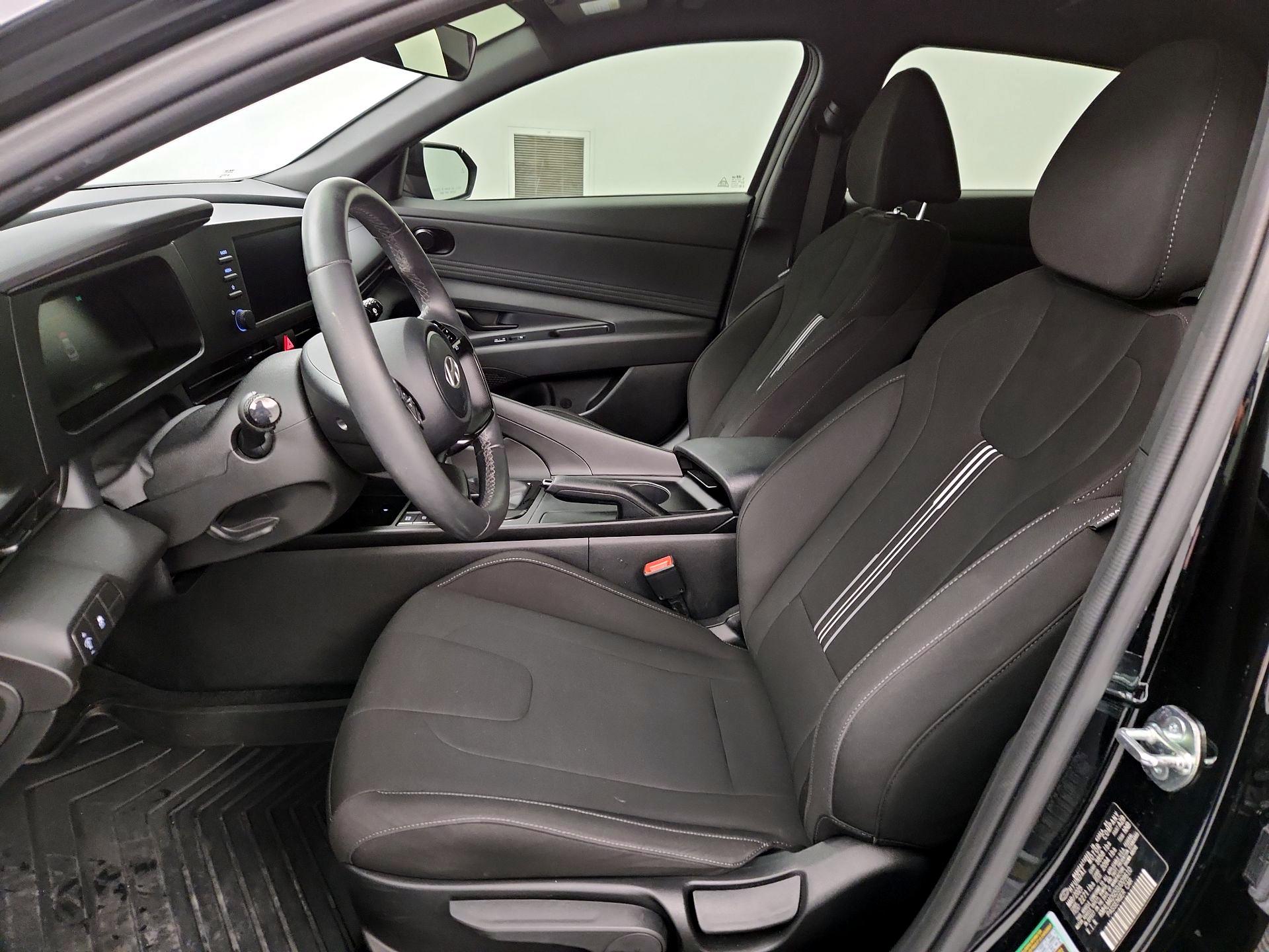 Thumbnail: 2025 Hyundai Elantra - 11