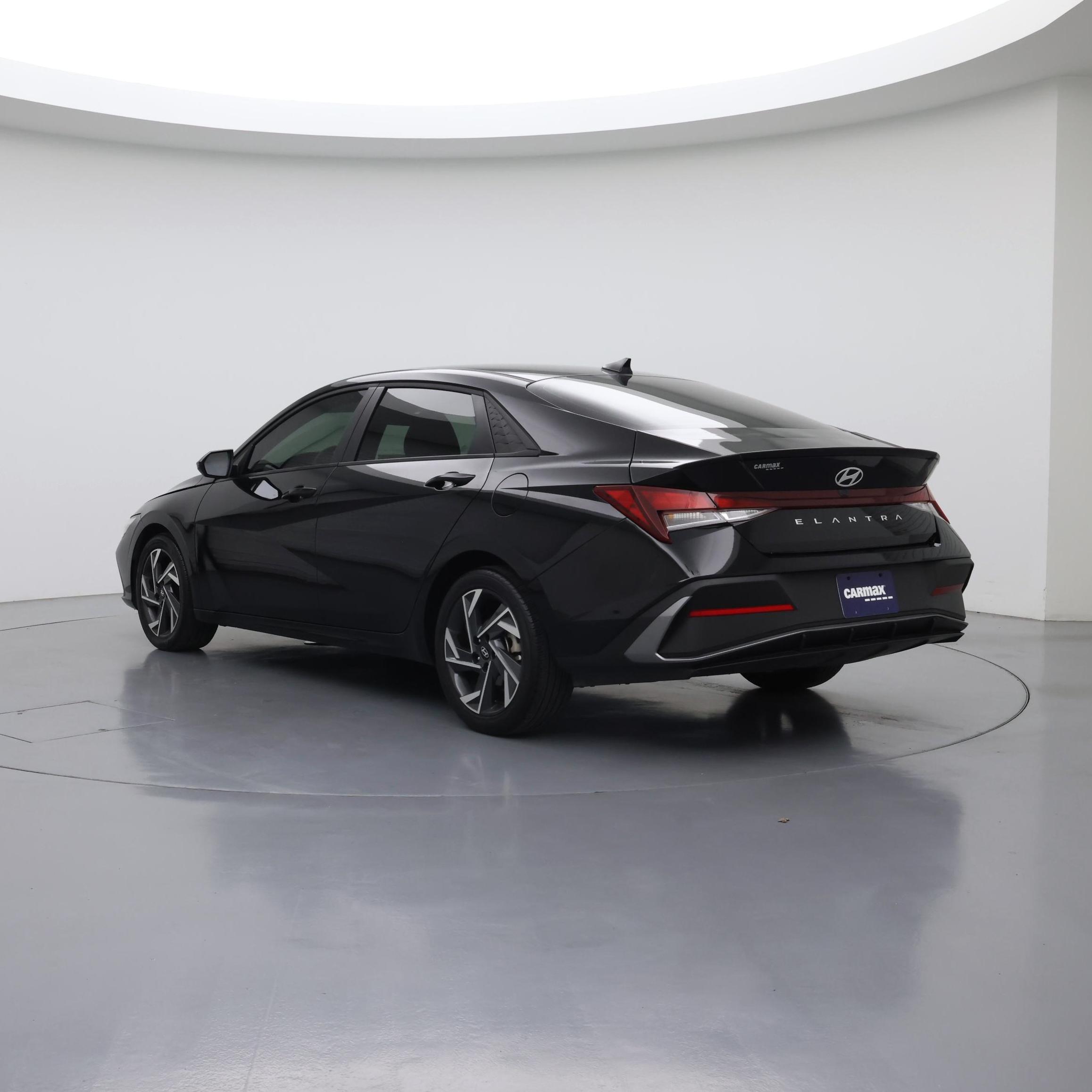 Thumbnail: 2025 Hyundai Elantra - 2