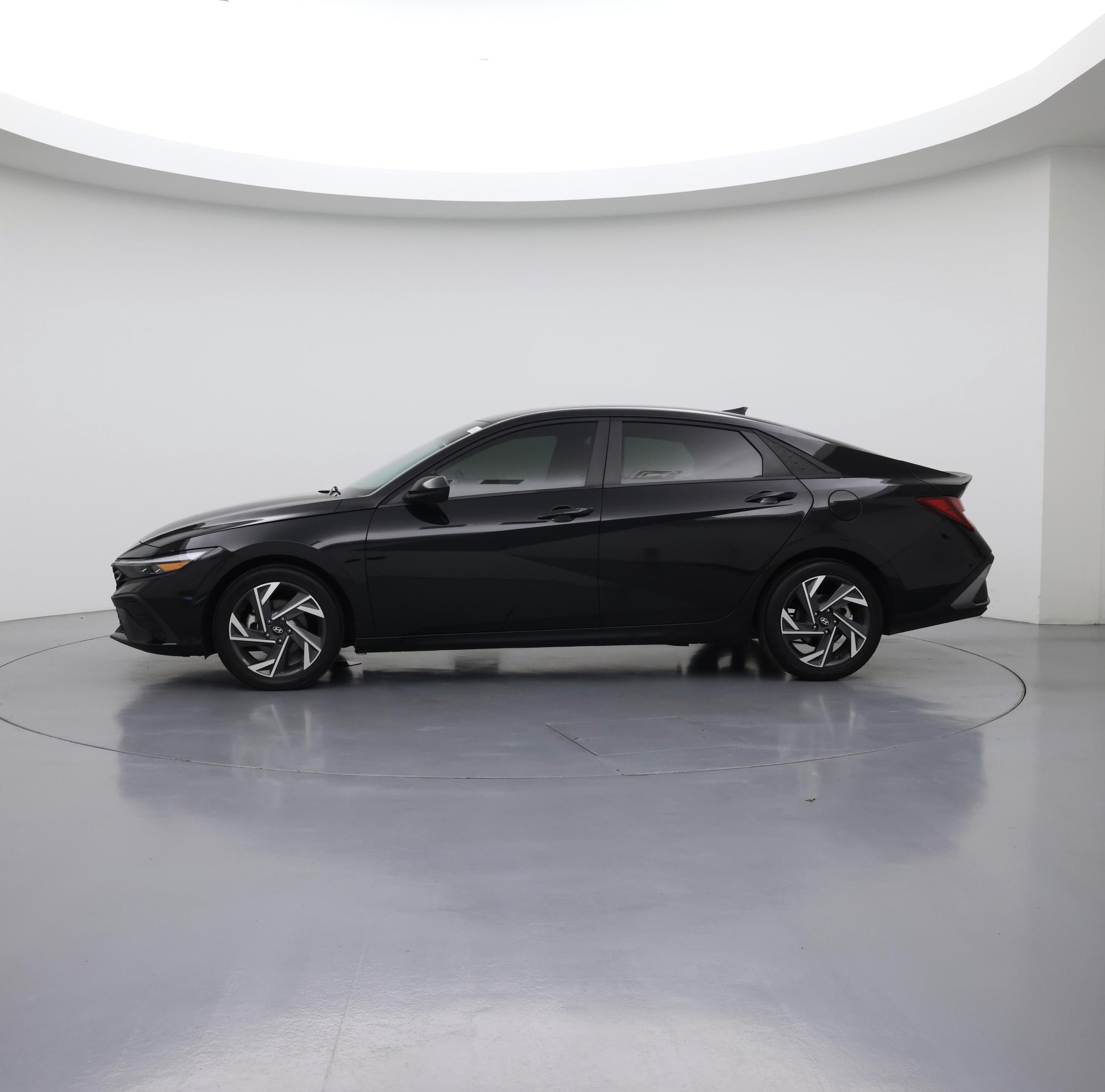 Thumbnail: 2025 Hyundai Elantra - 3