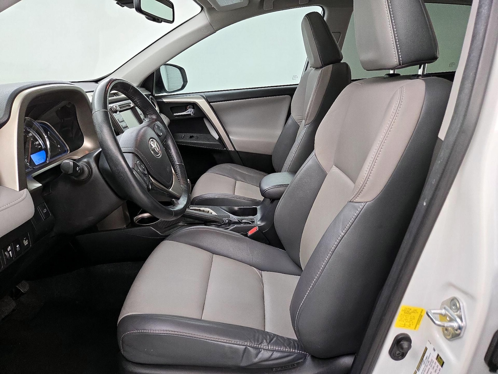 2015 Toyota RAV4 Limited - Photo 12