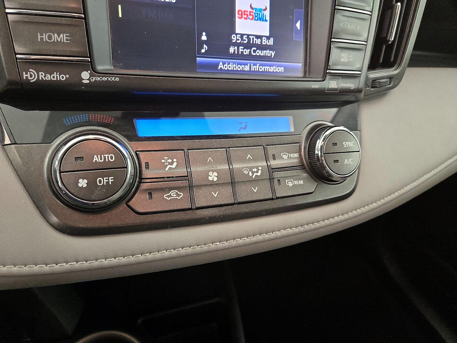 2015 Toyota RAV4 Limited - Photo 17