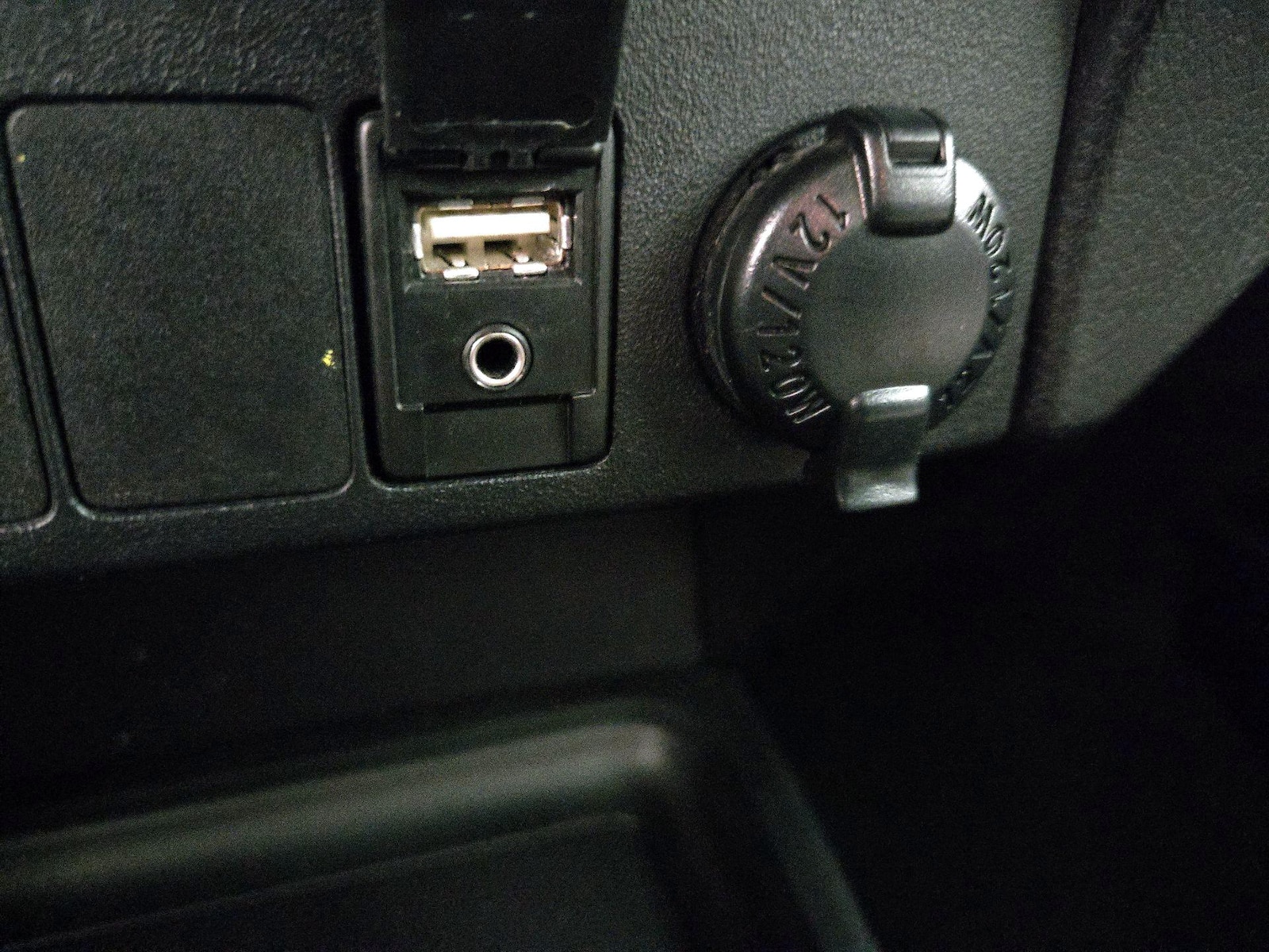 2015 Toyota RAV4 Limited - Photo 19