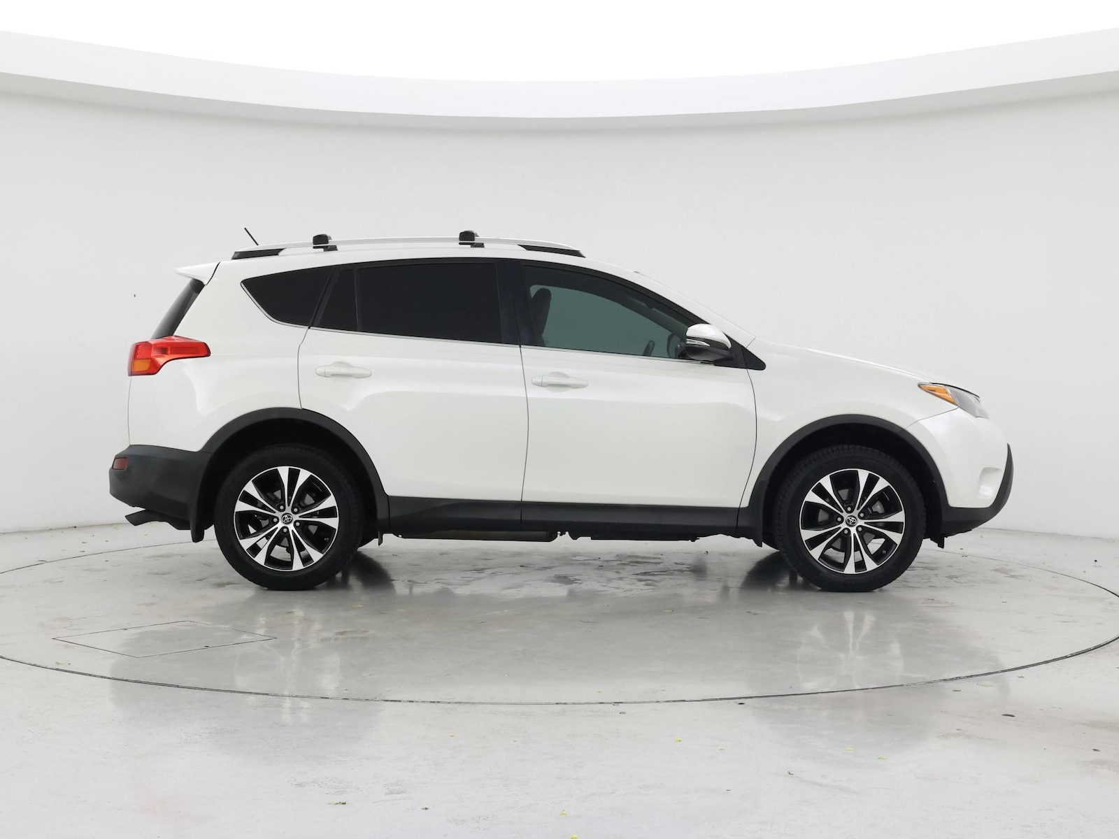 2015 Toyota RAV4 Limited - Photo 8