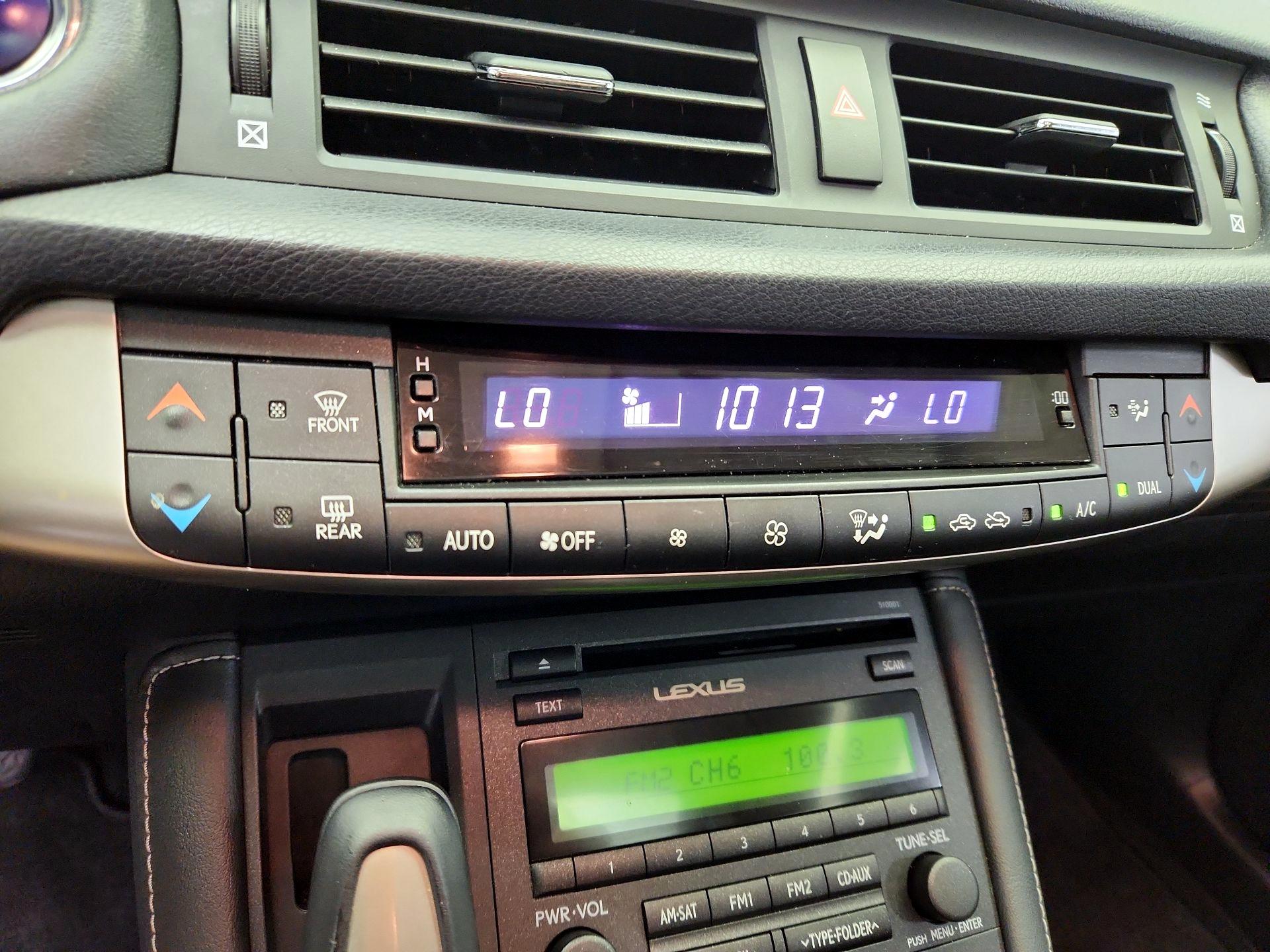 Thumbnail: 2015 Lexus CT - 16