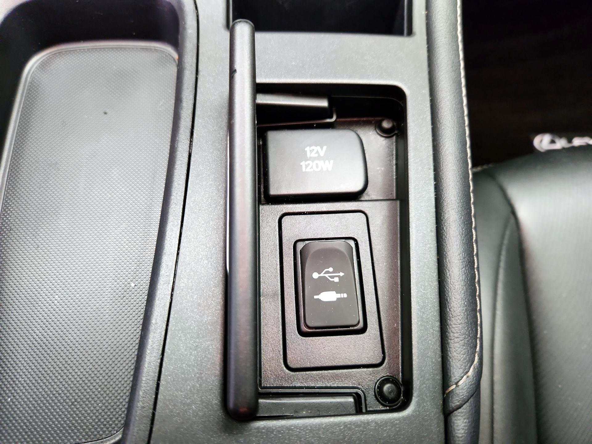 Thumbnail: 2015 Lexus CT - 18