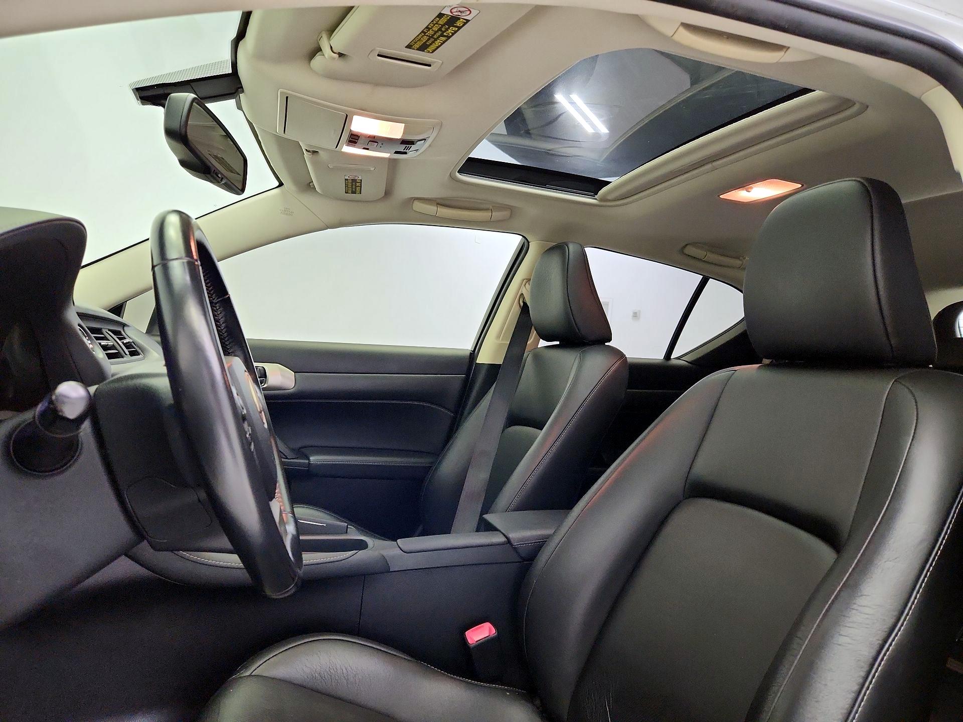 Thumbnail: 2015 Lexus CT - 19