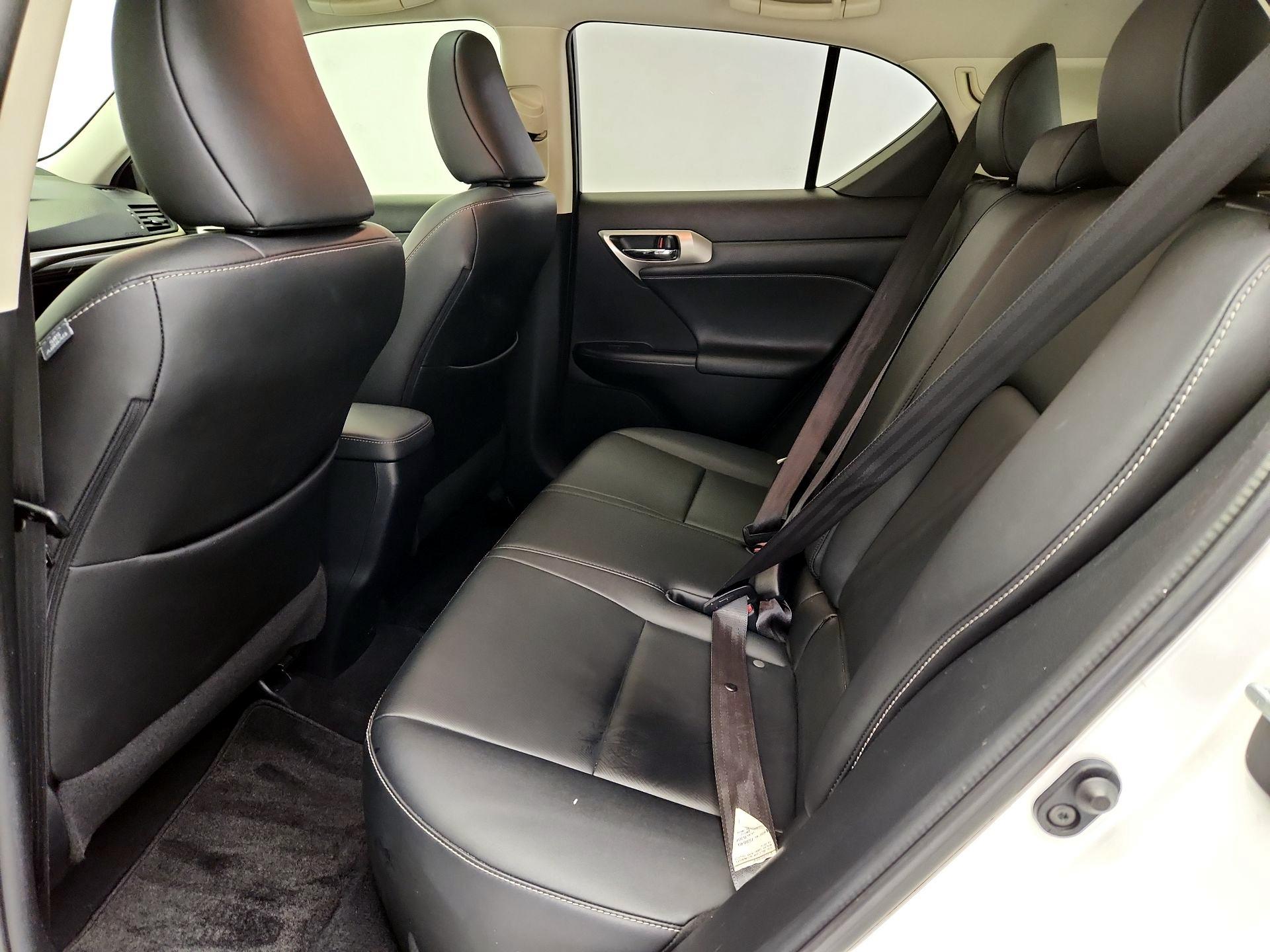 Thumbnail: 2015 Lexus CT - 20