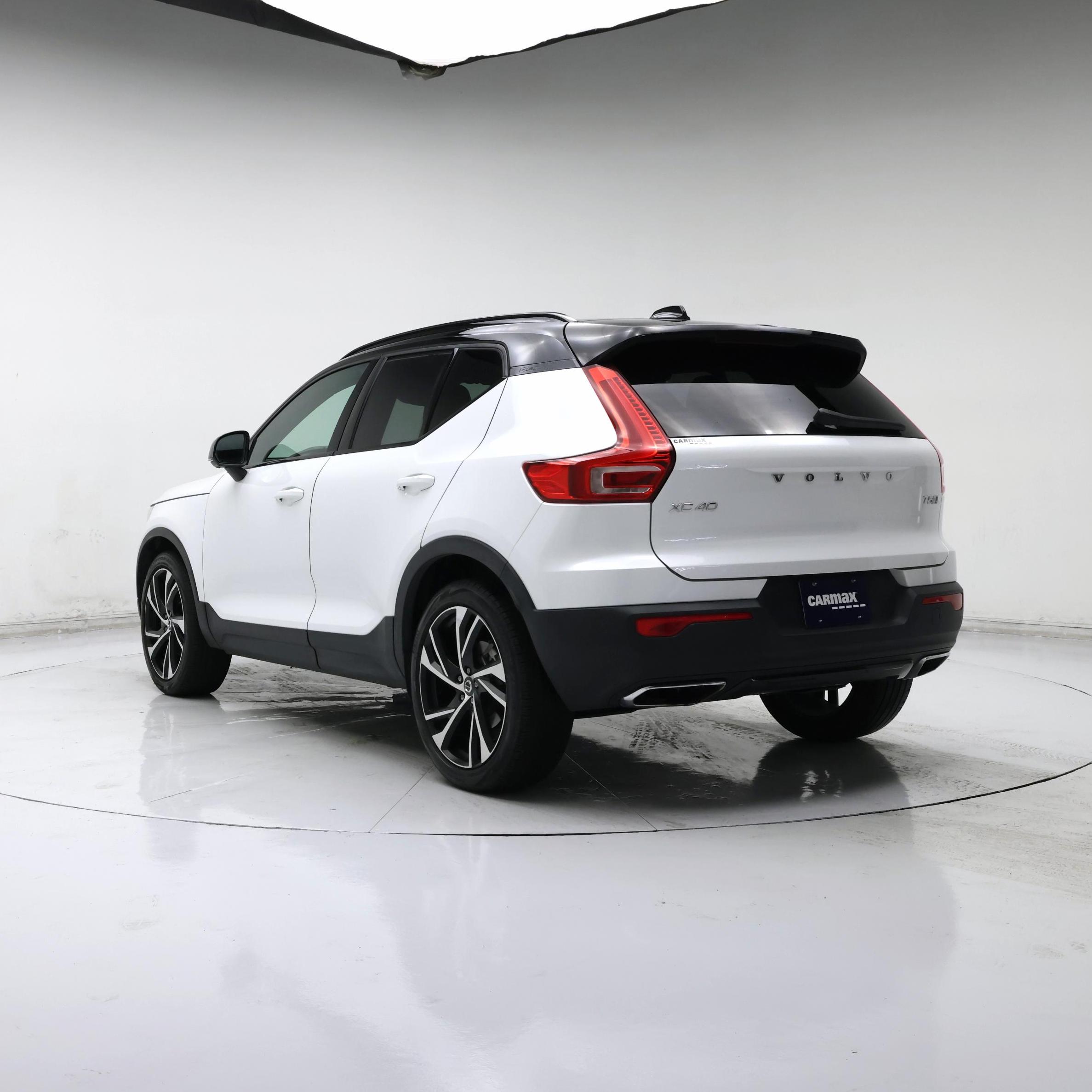 Thumbnail: 2020 Volvo XC40 - 2