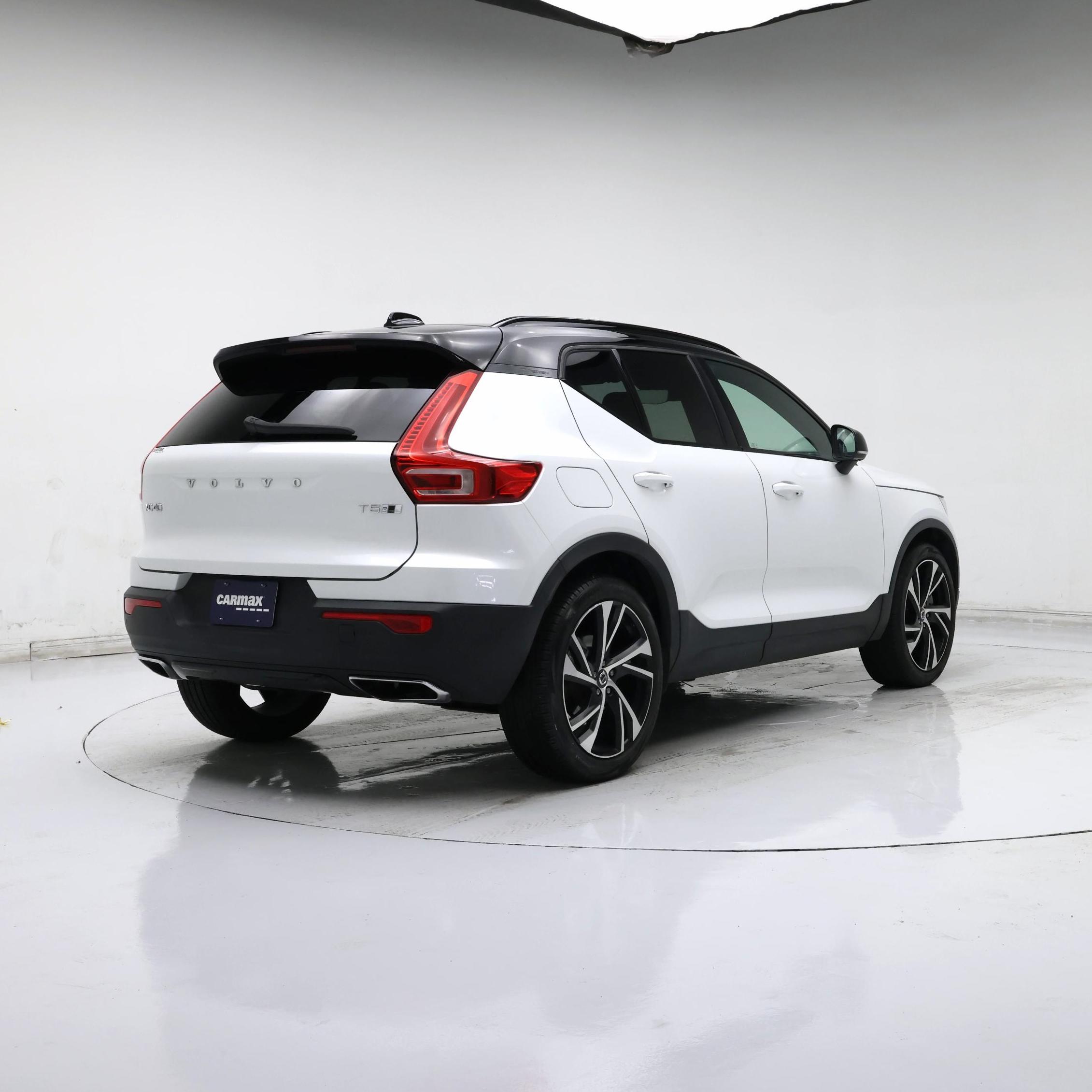 Thumbnail: 2020 Volvo XC40 - 8