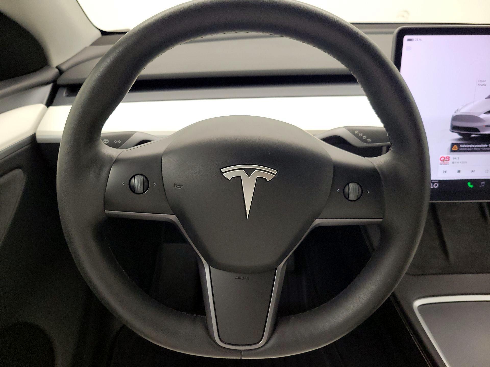 Thumbnail: 2023 Tesla Model Y - 10