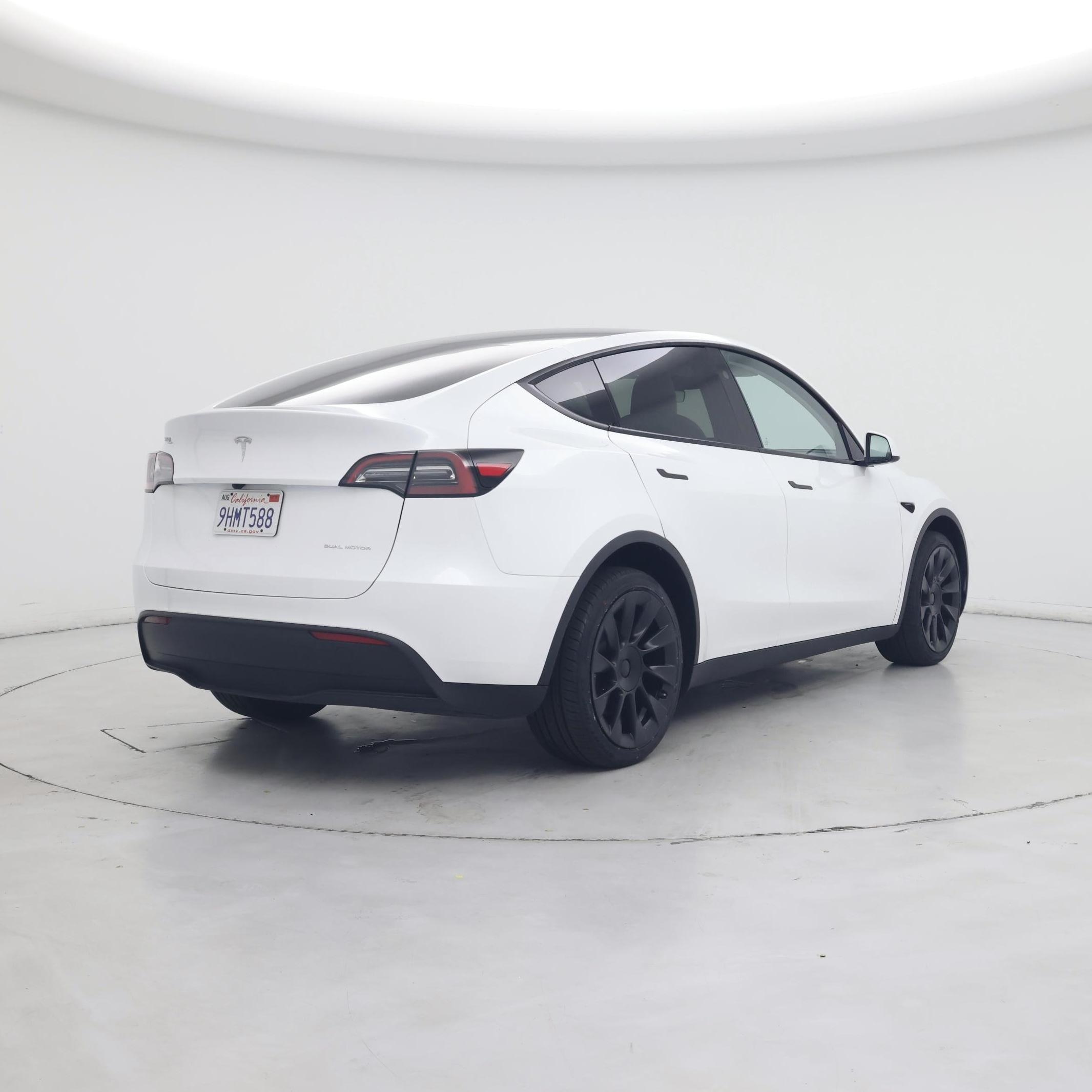 Thumbnail: 2023 Tesla Model Y - 8