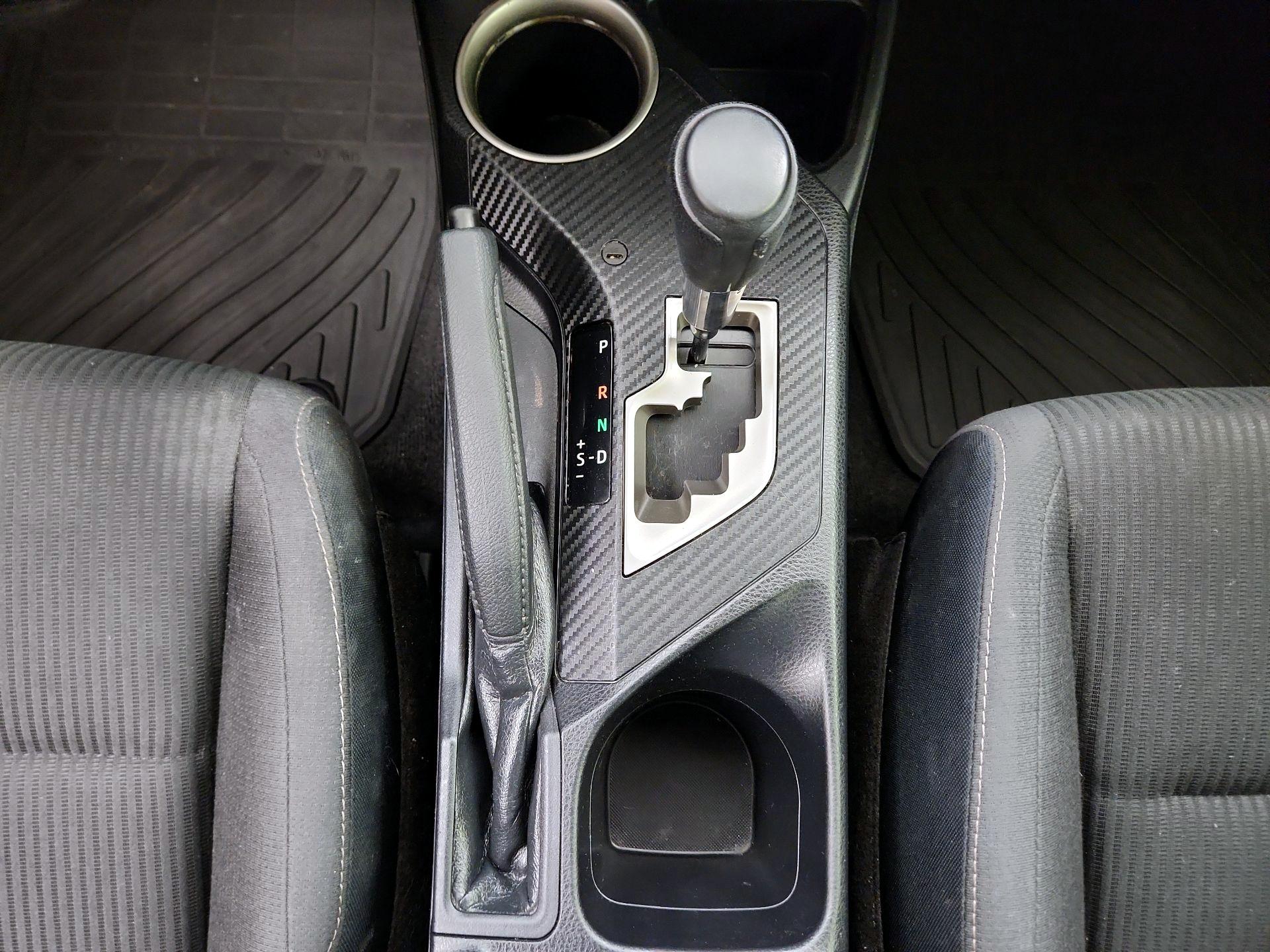 Thumbnail: 2015 Toyota RAV4 - 17