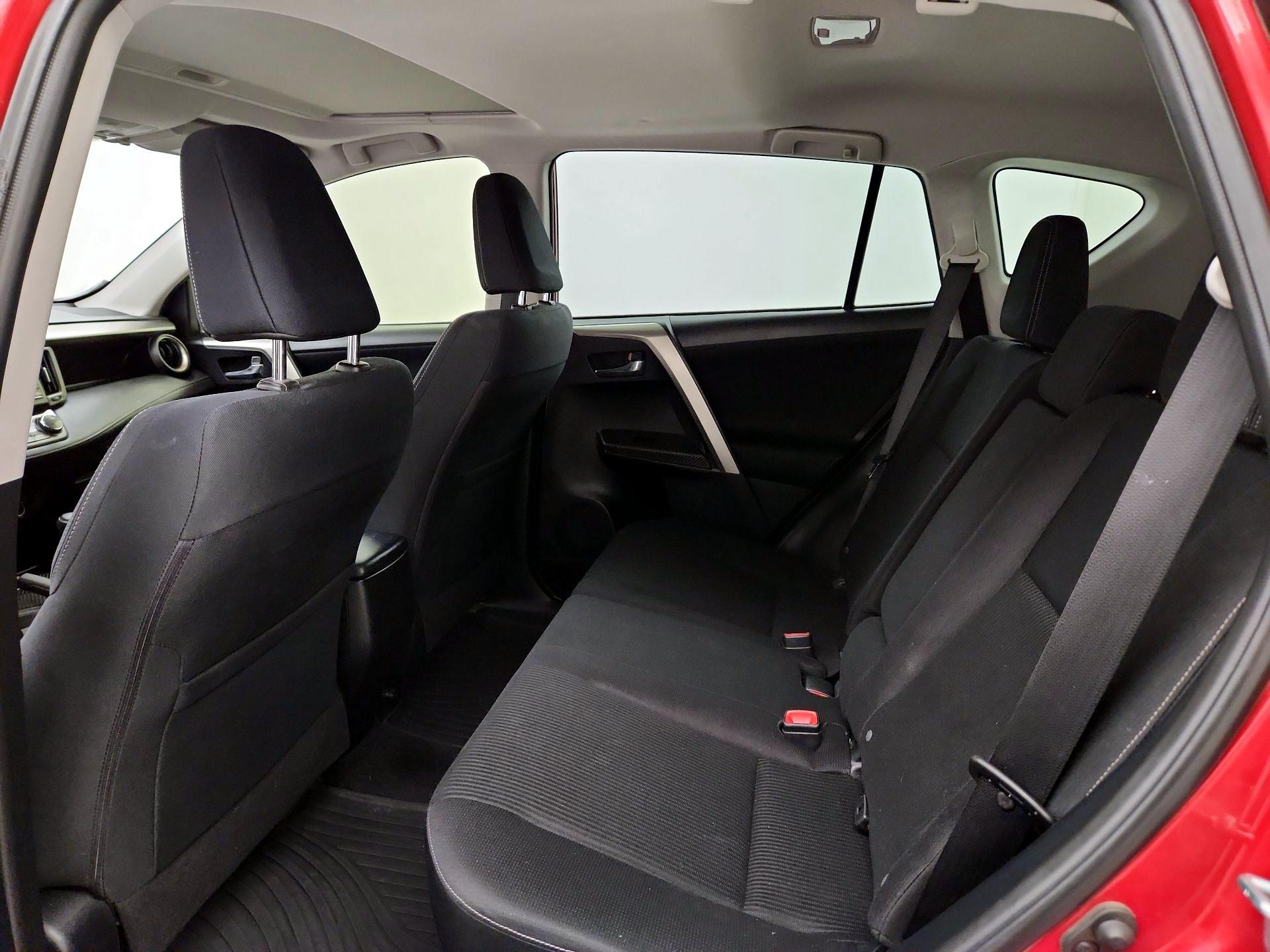 Thumbnail: 2015 Toyota RAV4 - 20