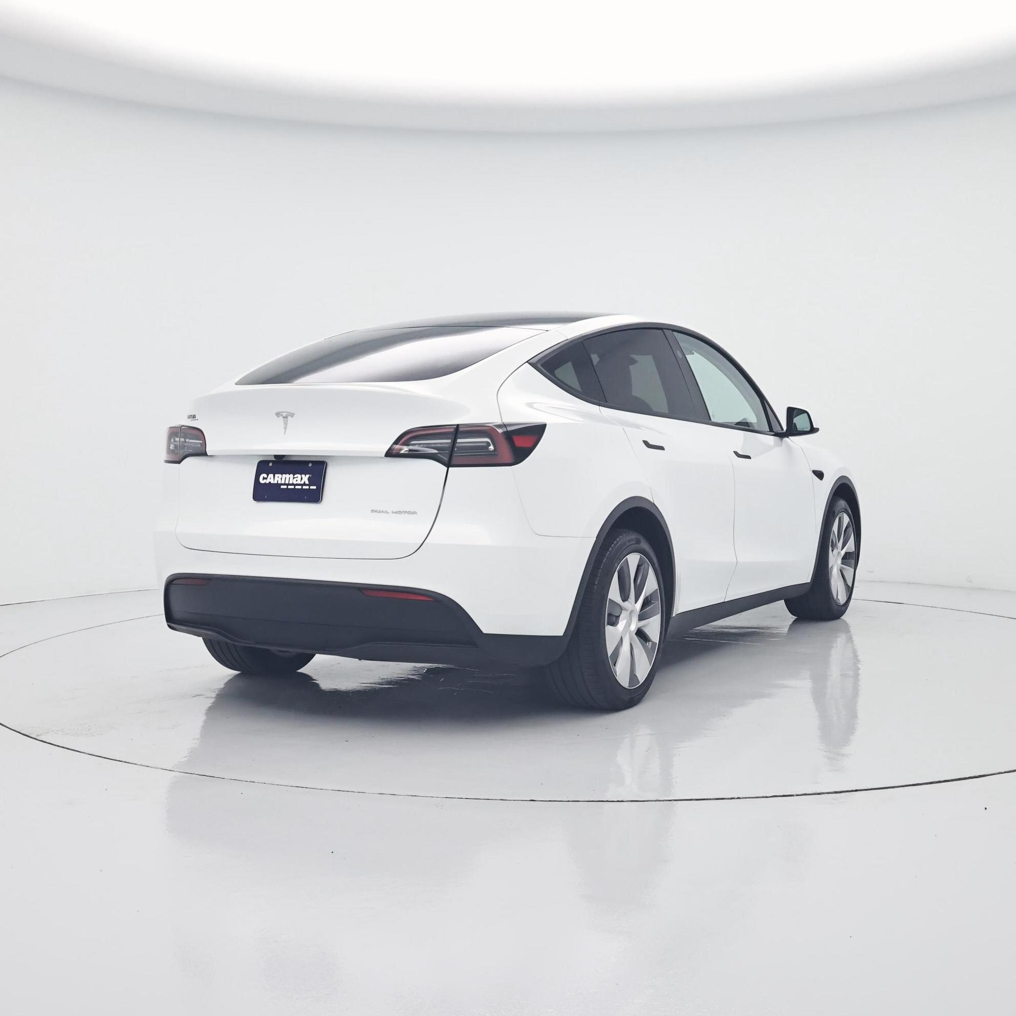 Thumbnail: 2023 Tesla Model Y - 8