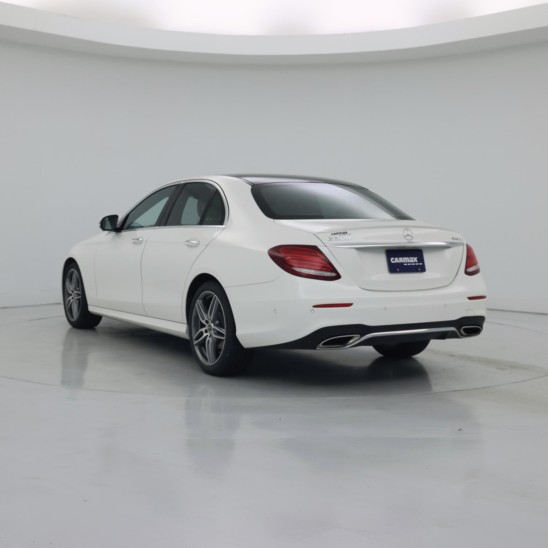 Thumbnail: 2019 Mercedes-Benz E-Class - 2