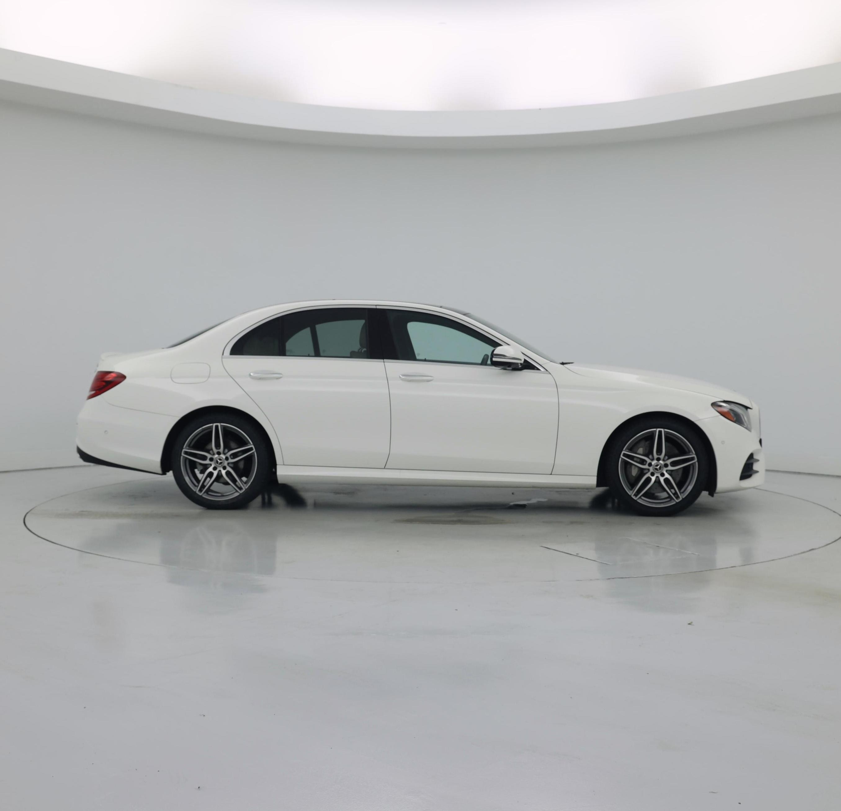 Thumbnail: 2019 Mercedes-Benz E-Class - 7