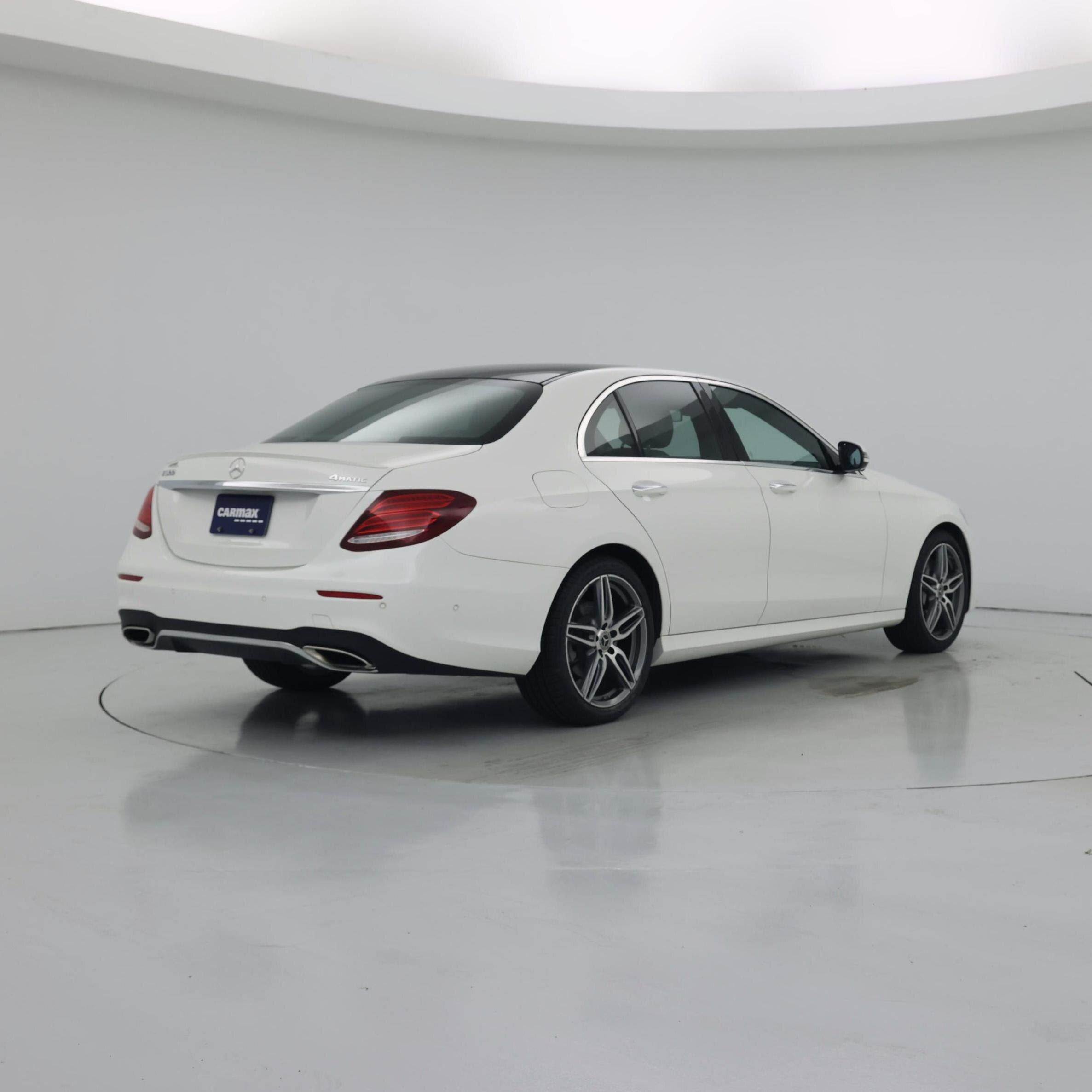 Thumbnail: 2019 Mercedes-Benz E-Class - 8