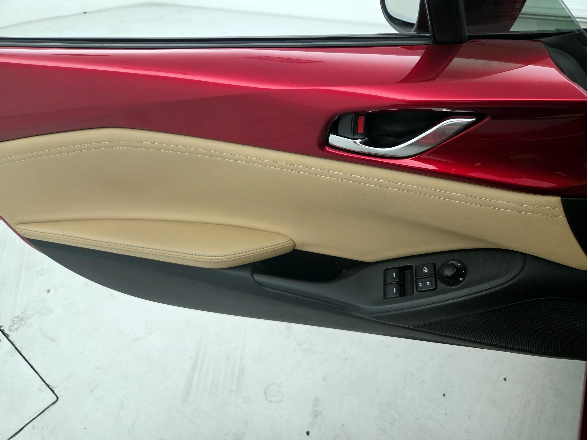 Thumbnail: 2019 Mazda MX-5 Miata - 12